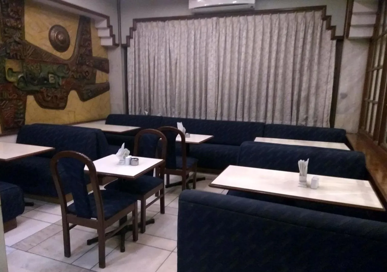 Restaurant/places to eat in Garden Hotel