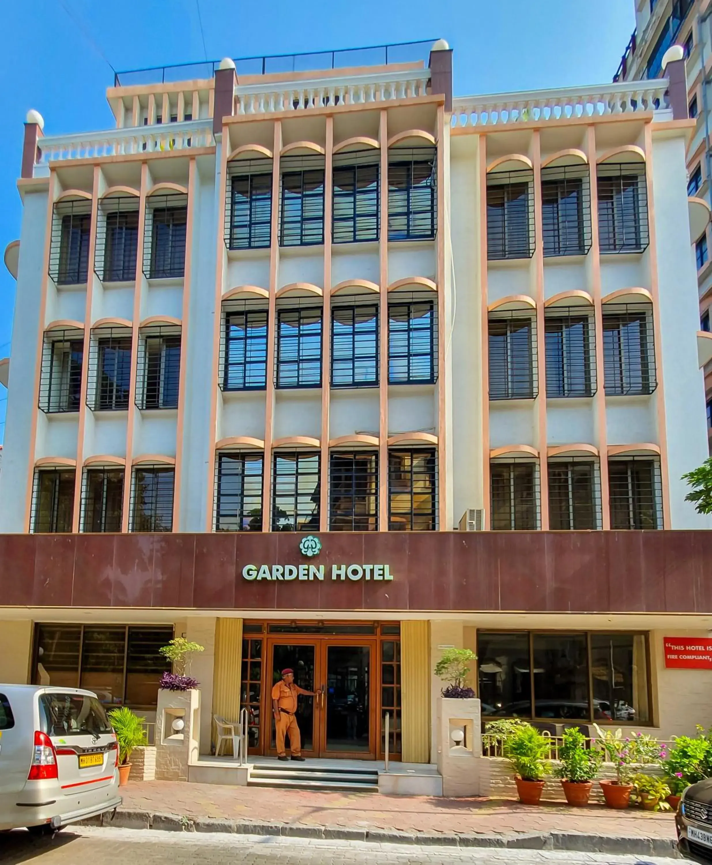 Facade/entrance in Garden Hotel Facade/entrance in Garden Hotel