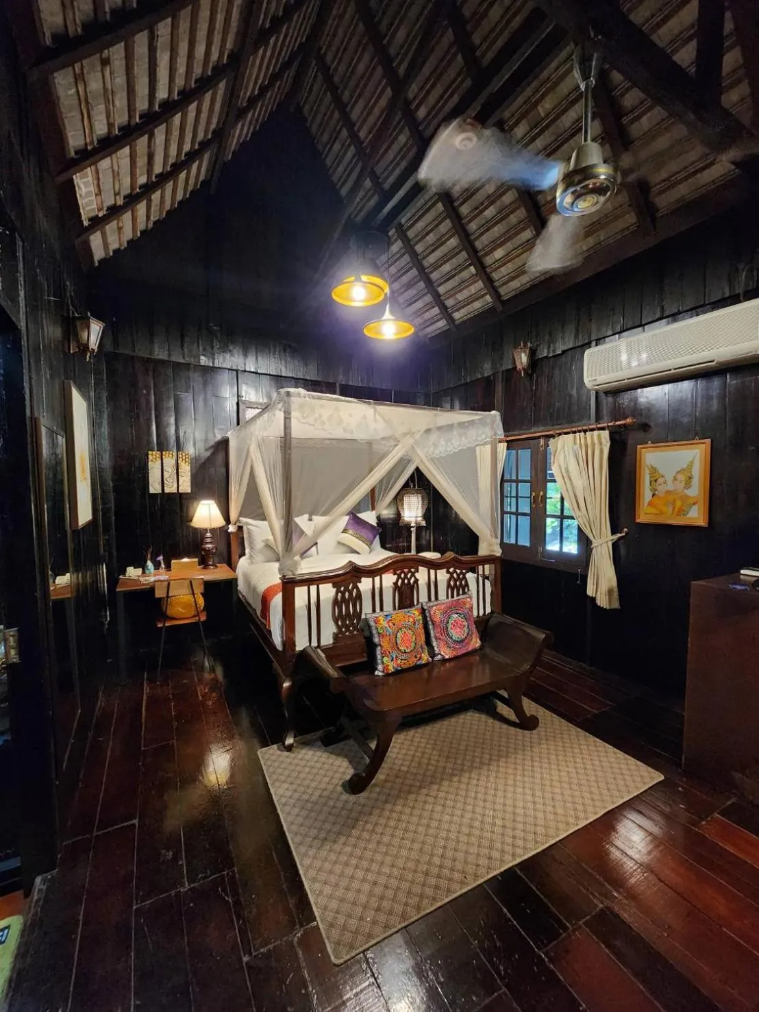 Bed in Club One Seven Gaymen Chiang Mai