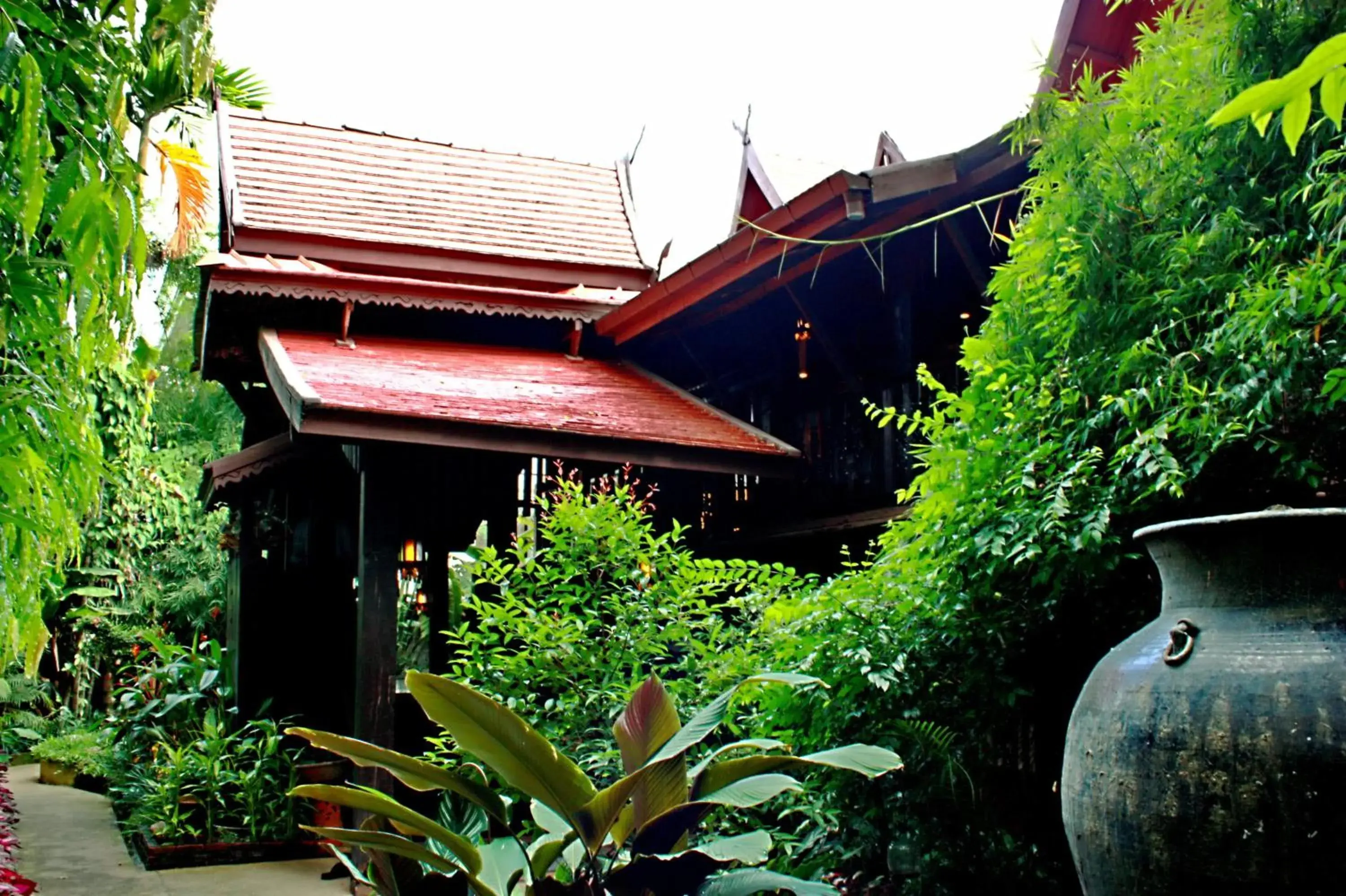 Property building in Club One Seven Gaymen Chiang Mai Property building in Club One Seven Gaymen Chiang Mai