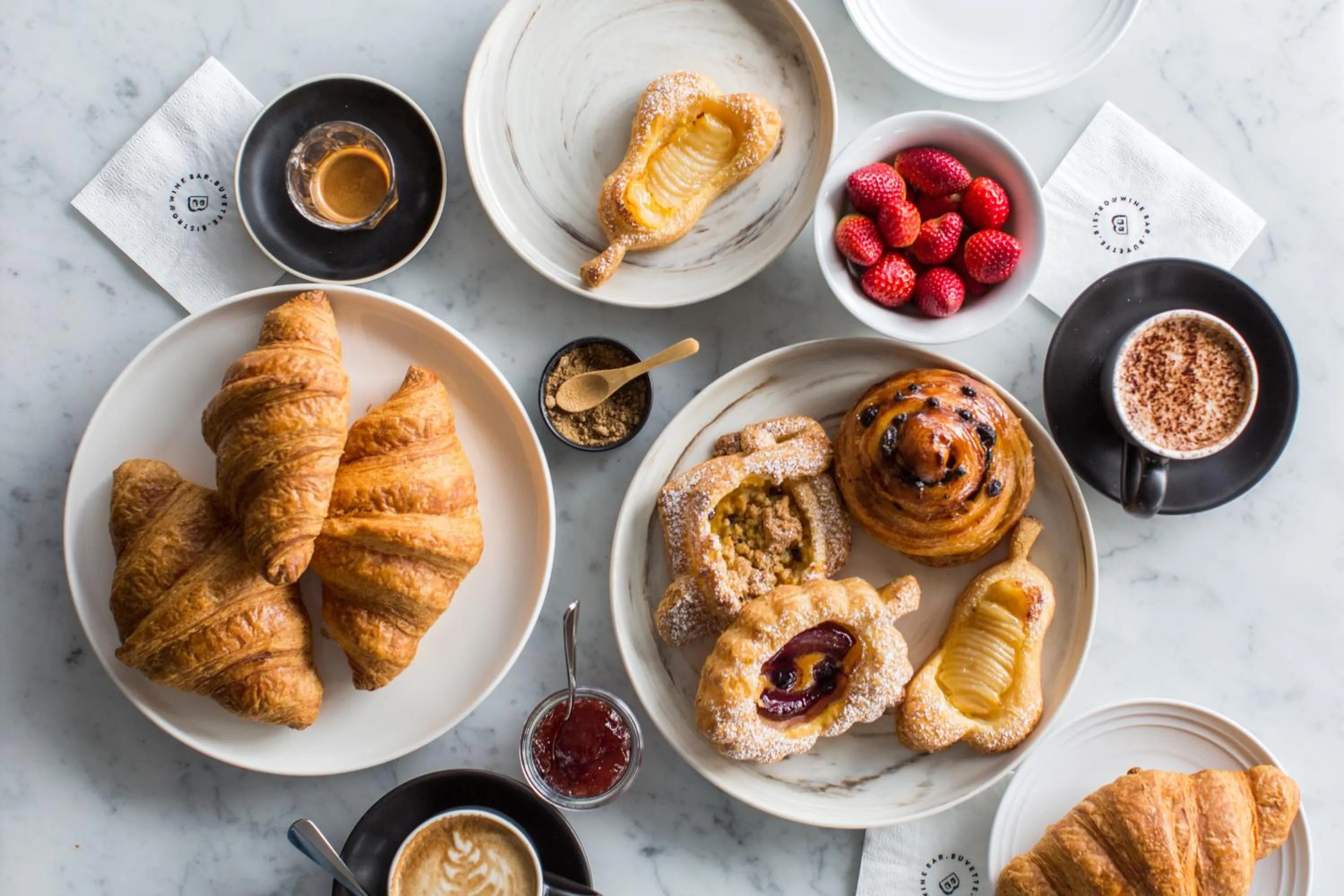 Food and drinks in Hotel Realm