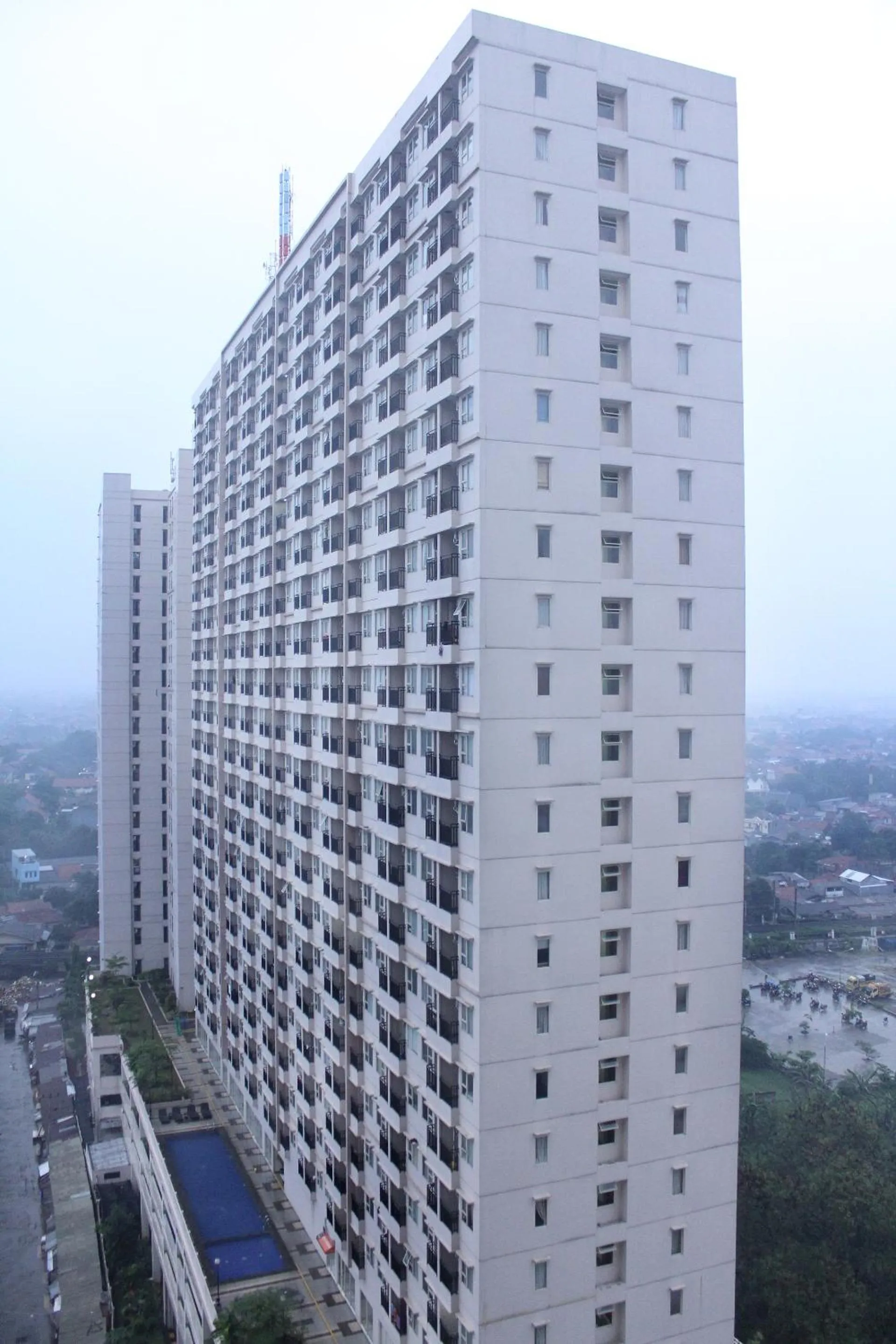 Property Building in OYO 266 Margonda Residence 5