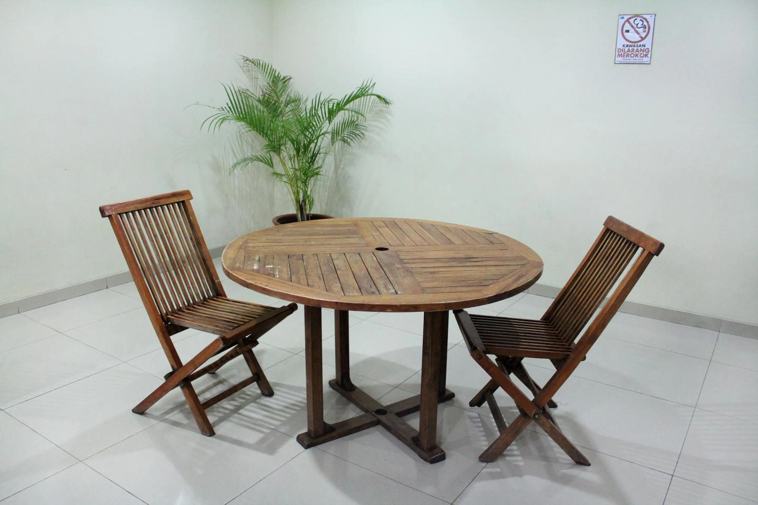 Area and facilities in OYO 266 Margonda Residence 5