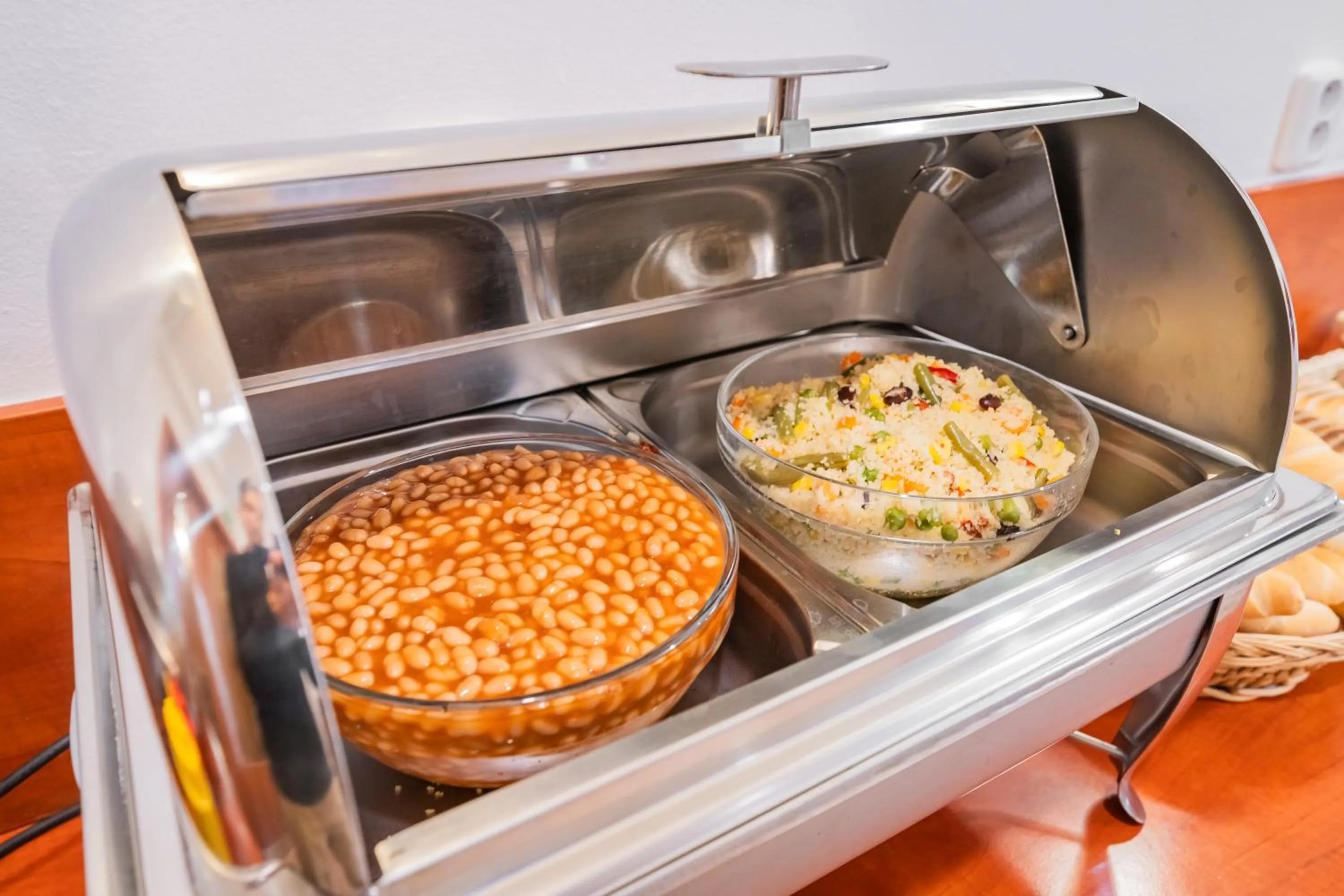 Buffet breakfast in City Central De Luxe