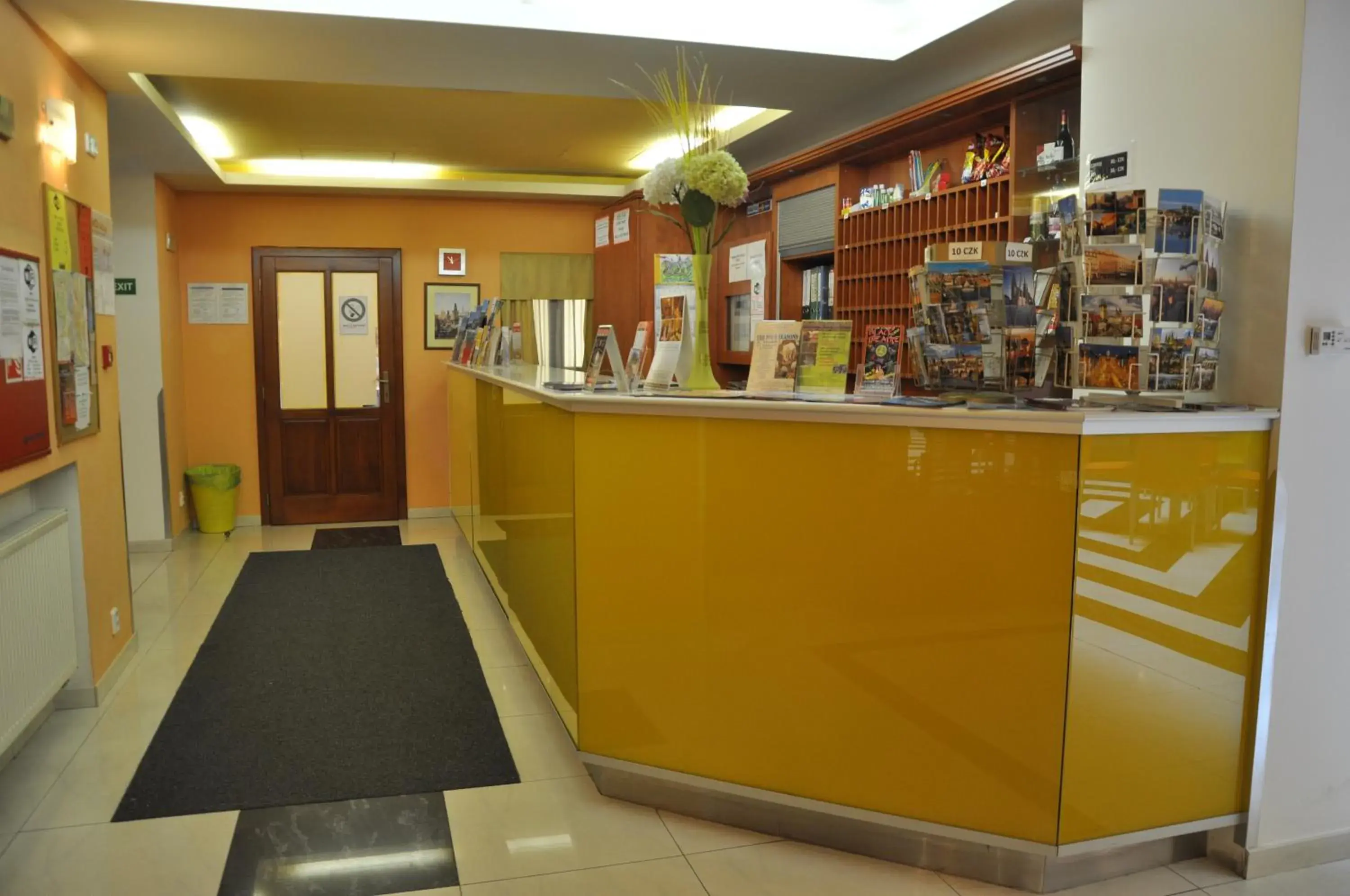 Lobby or reception in City Central De Luxe Lobby or reception in City Central De Luxe