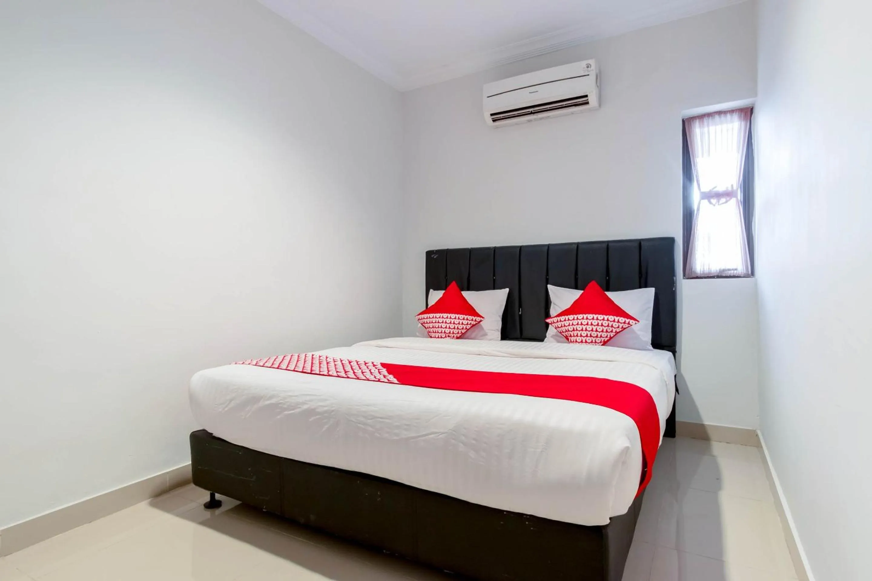 Bedroom, Bed in Hotel O Helvetia Residence