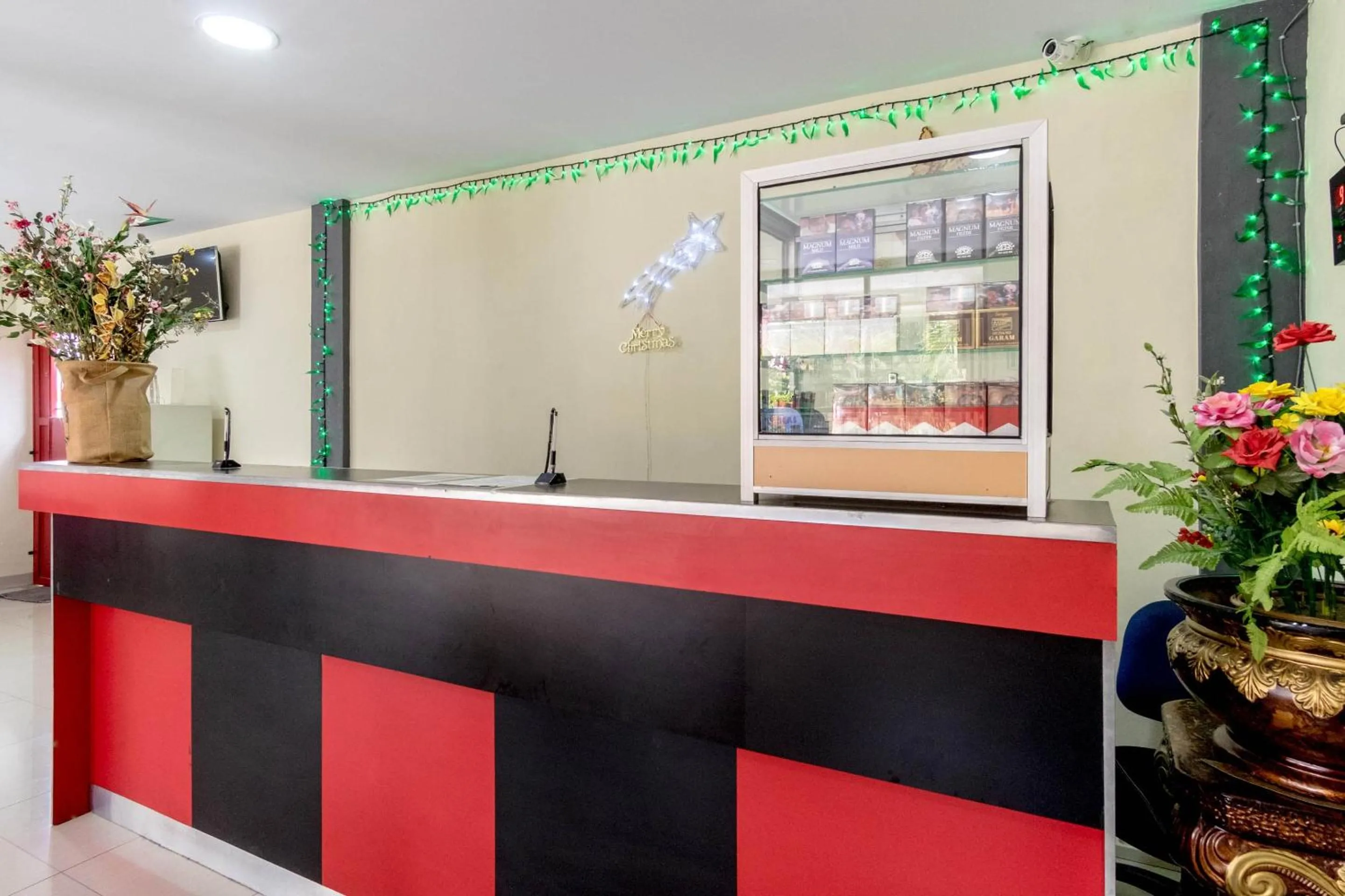 Lobby or reception in Hotel O Helvetia Residence