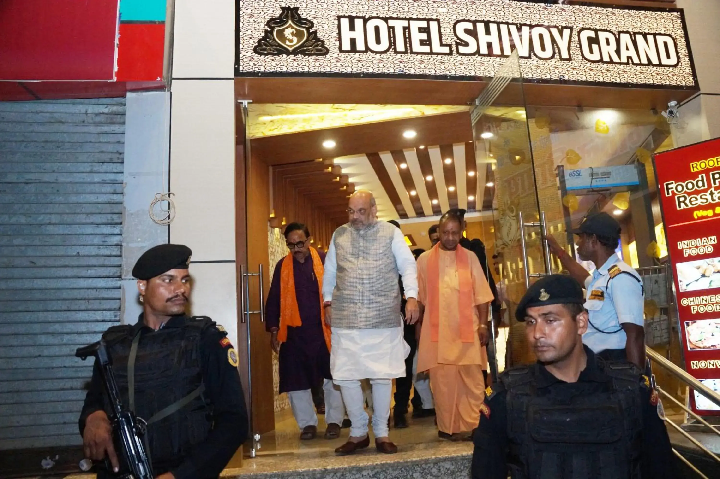 Facade/entrance in HOTEL SHIVOY GRAND Facade/entrance in HOTEL SHIVOY GRAND