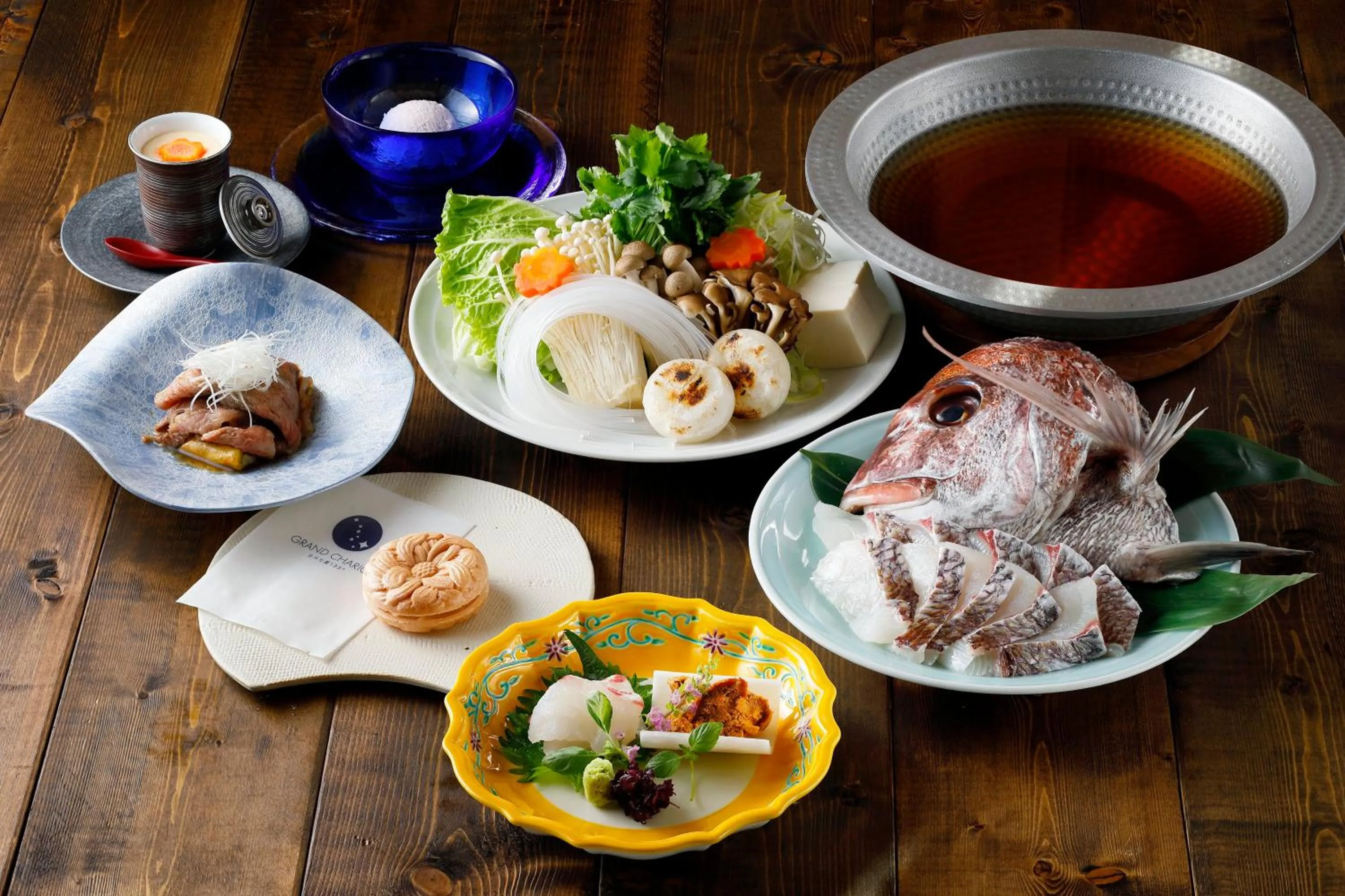 Food and drinks in GRAND CHARIOT Hokutoshichisei 135°