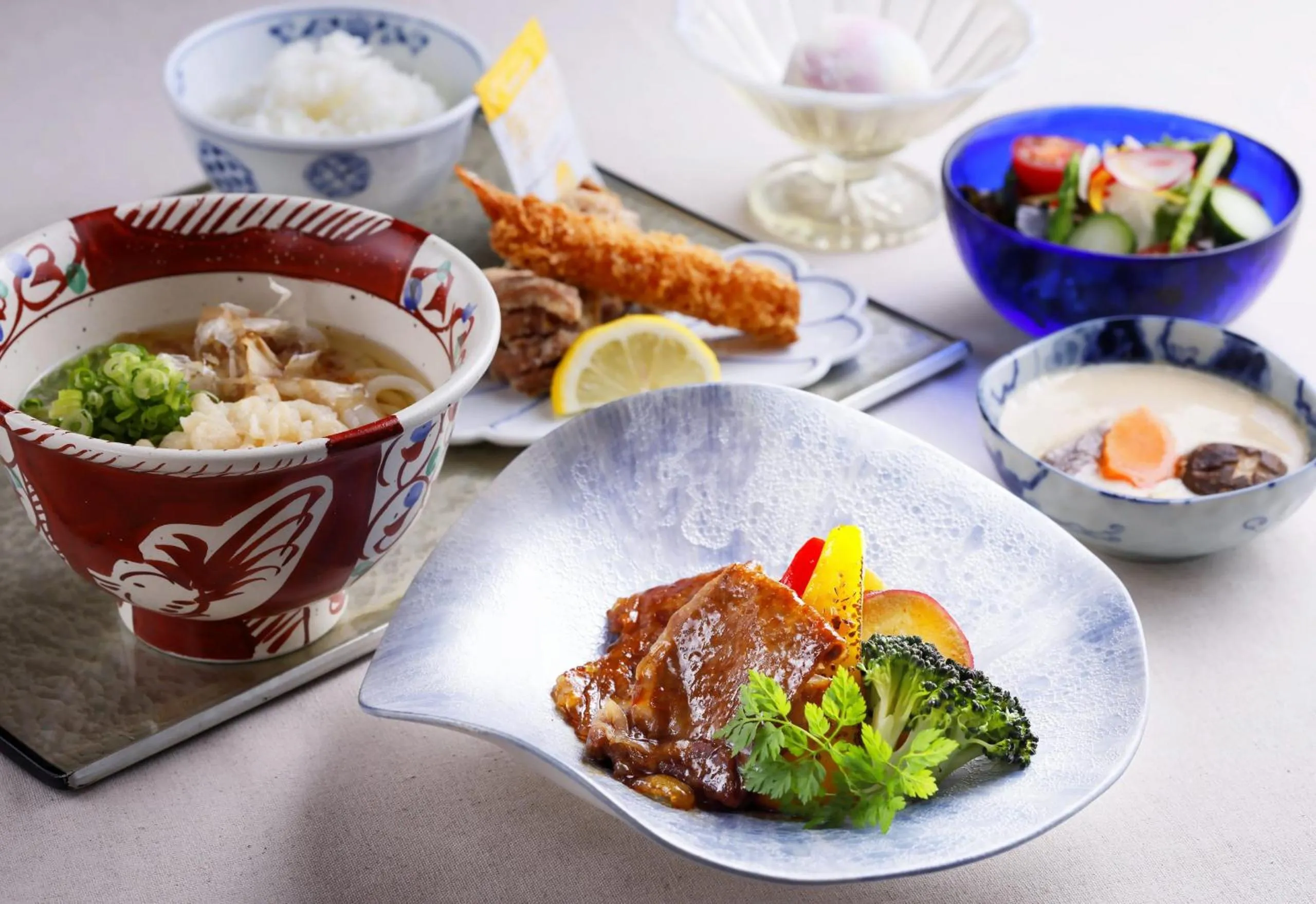 Food and drinks in GRAND CHARIOT Hokutoshichisei 135°