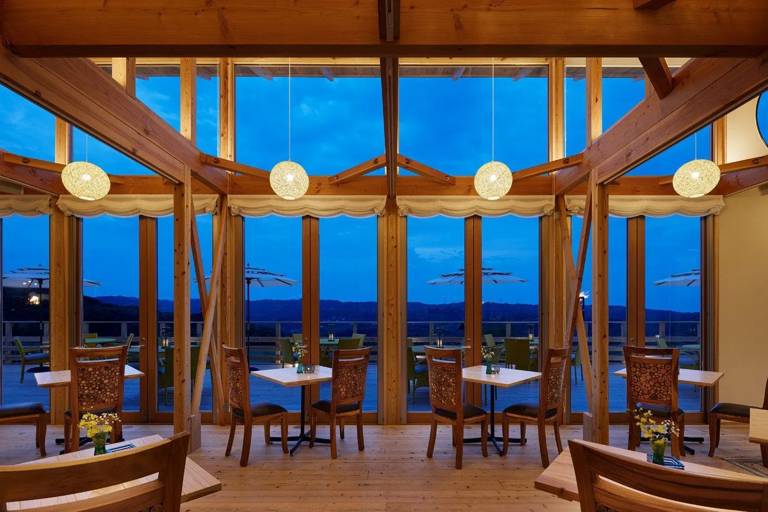 Restaurant/places to eat in GRAND CHARIOT Hokutoshichisei 135°