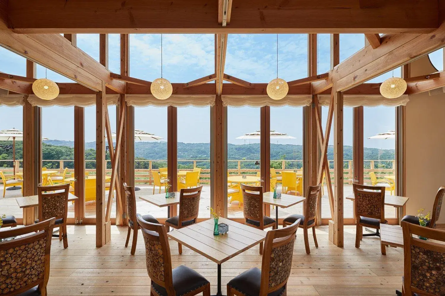 Restaurant/places to eat in GRAND CHARIOT Hokutoshichisei 135° Restaurant/places to eat in GRAND CHARIOT Hokutoshichisei 135°