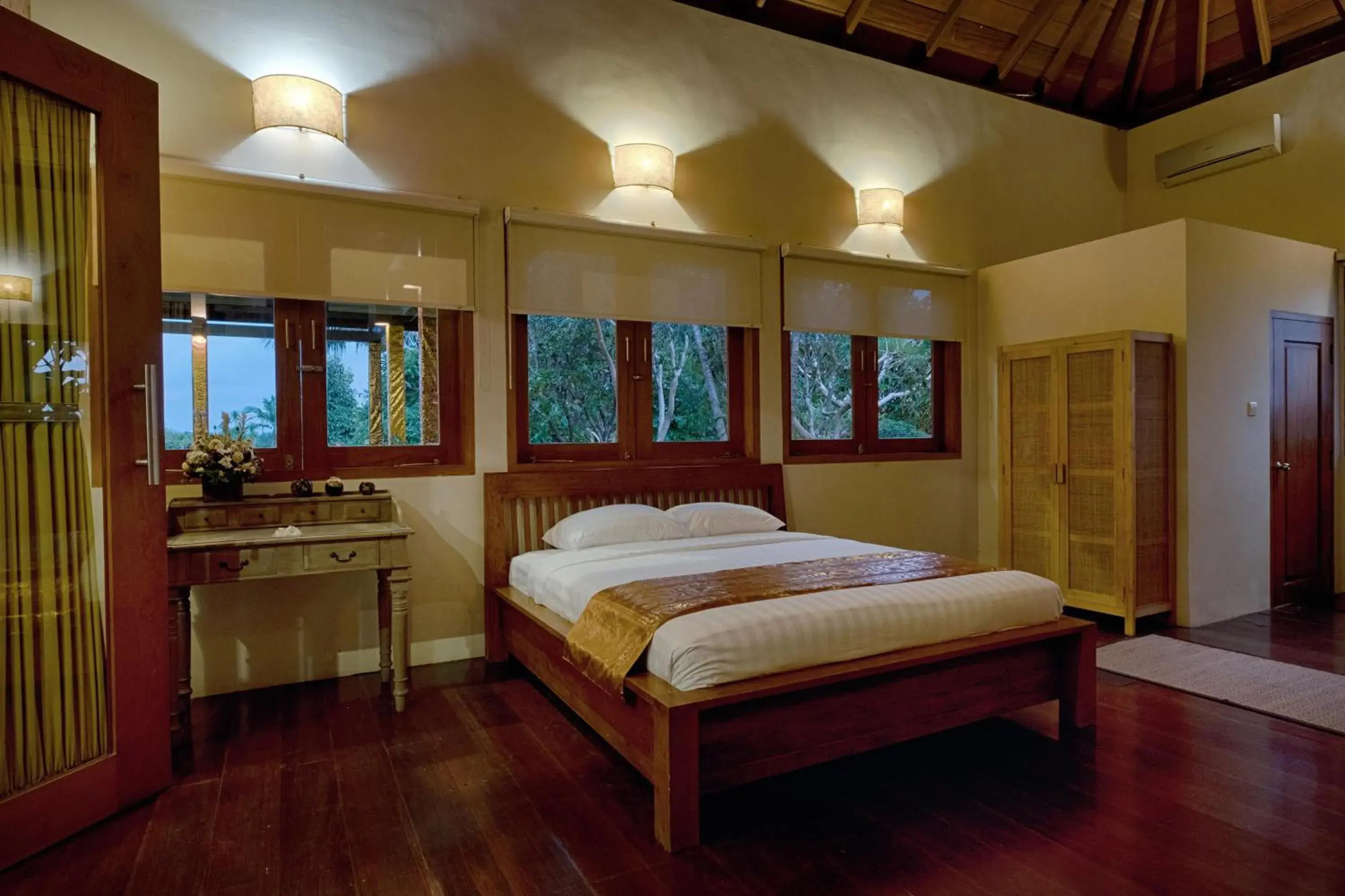 Bed in Ketewel Villa by Sanga Sanga Hospitality Bed in Ketewel Villa by Sanga Sanga Hospitality