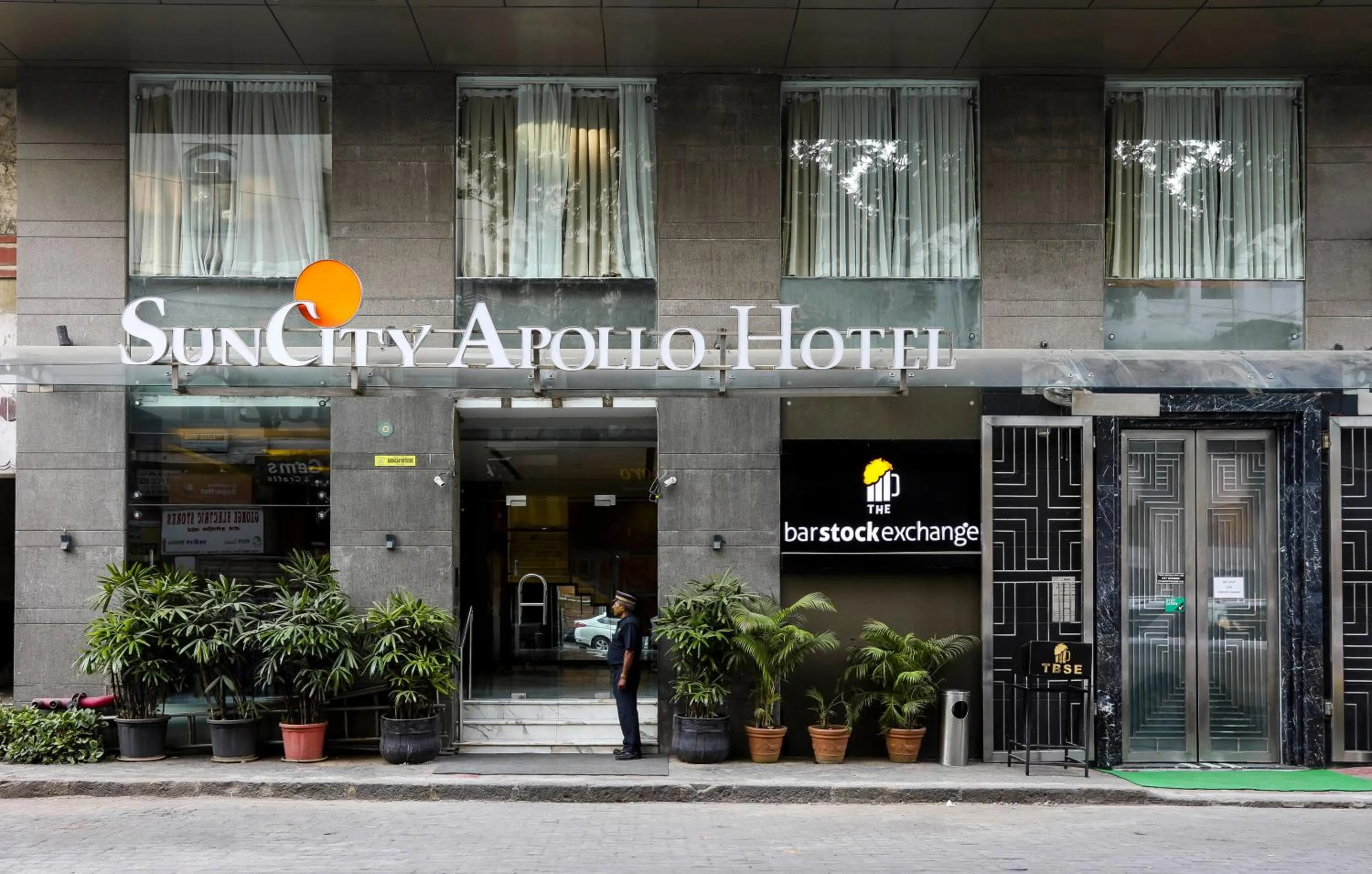 Hotel Suncity Apollo - Gateway Of India