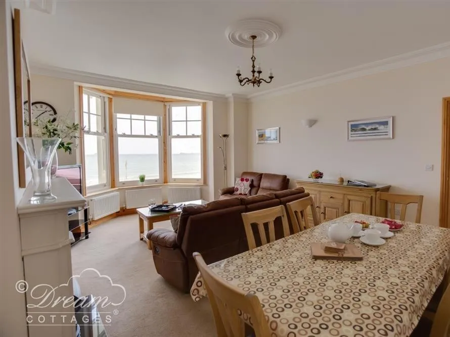 Beach View Apartment 3