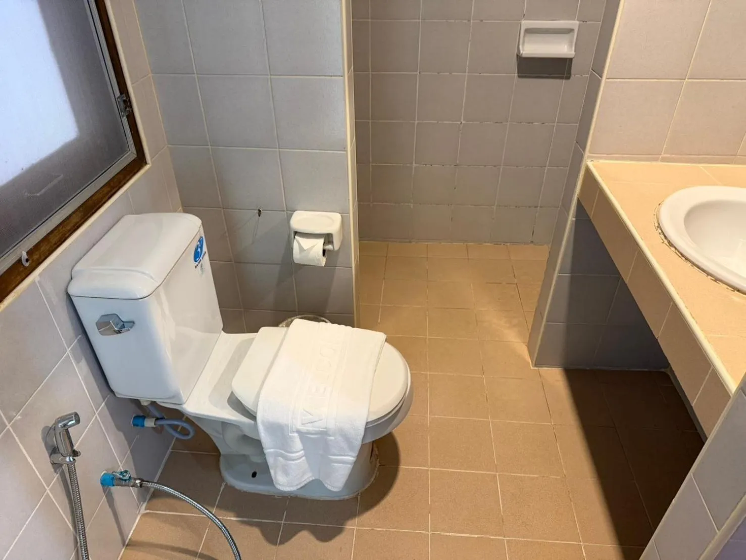 Toilet in Baan Pun Sook Resort