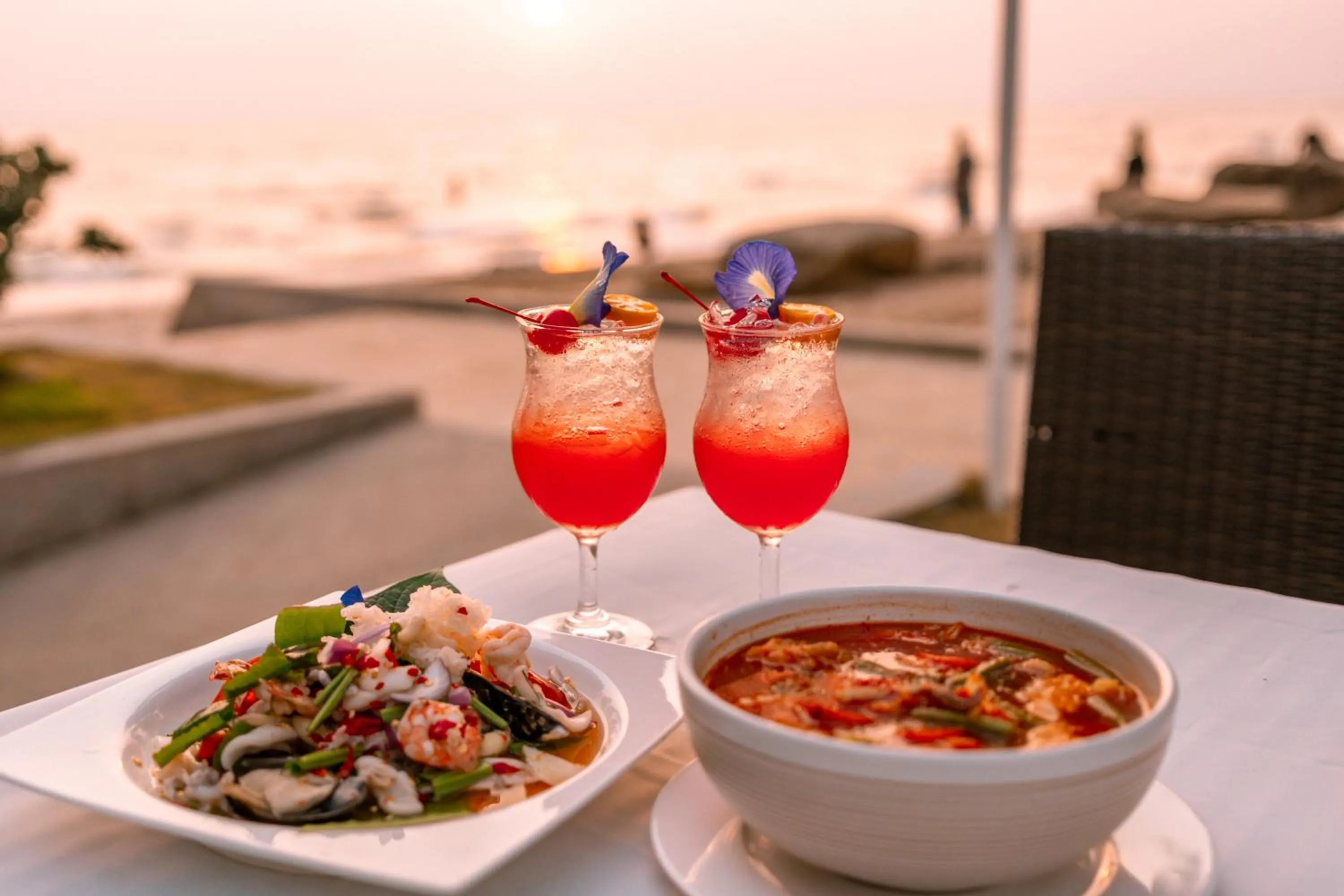 Food and drinks in Baan Pun Sook Resort