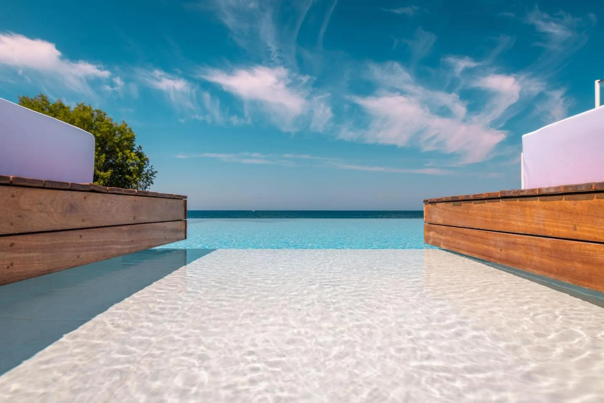 Swimming pool in Kantouni Beach Boutique Hotel