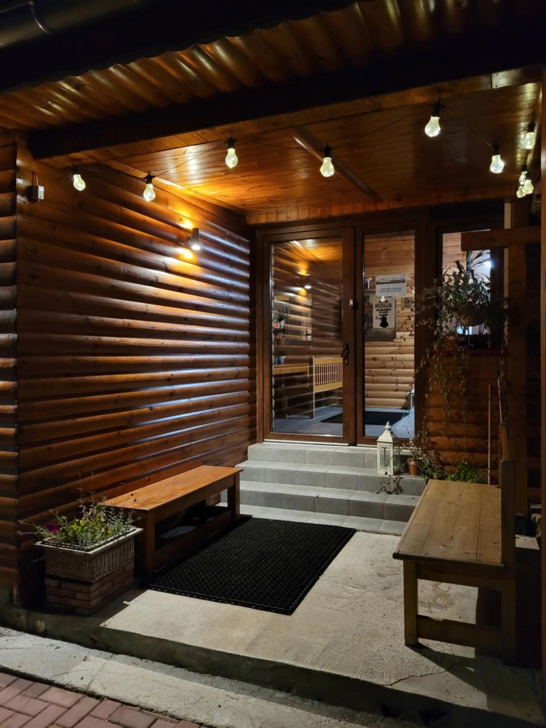 Property building in SCOTS pokoje gościnne