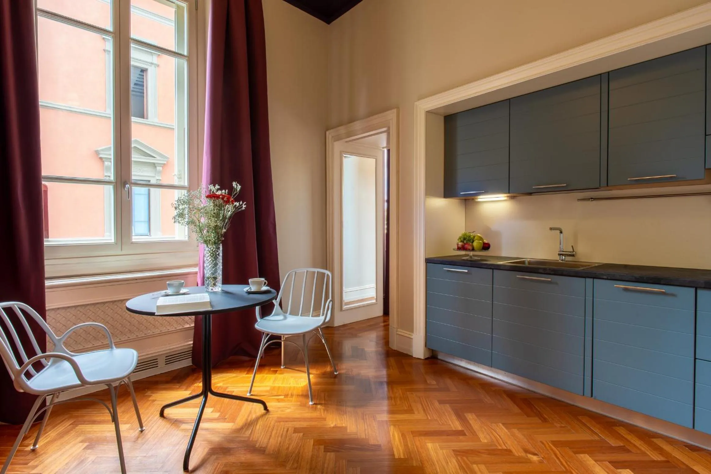 Kitchen or kitchenette in Serristori Palace Residence