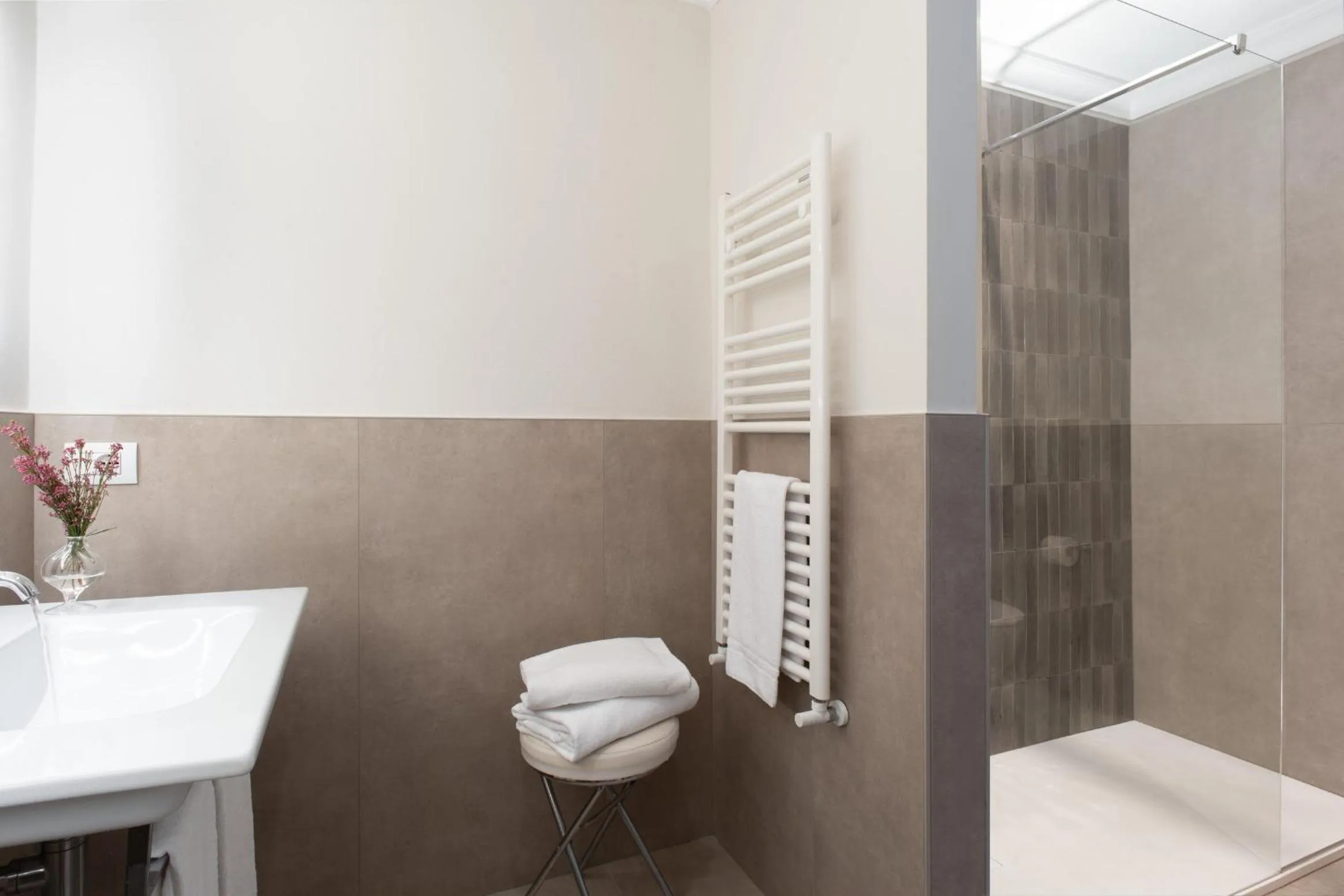 Bathroom in Serristori Palace Residence