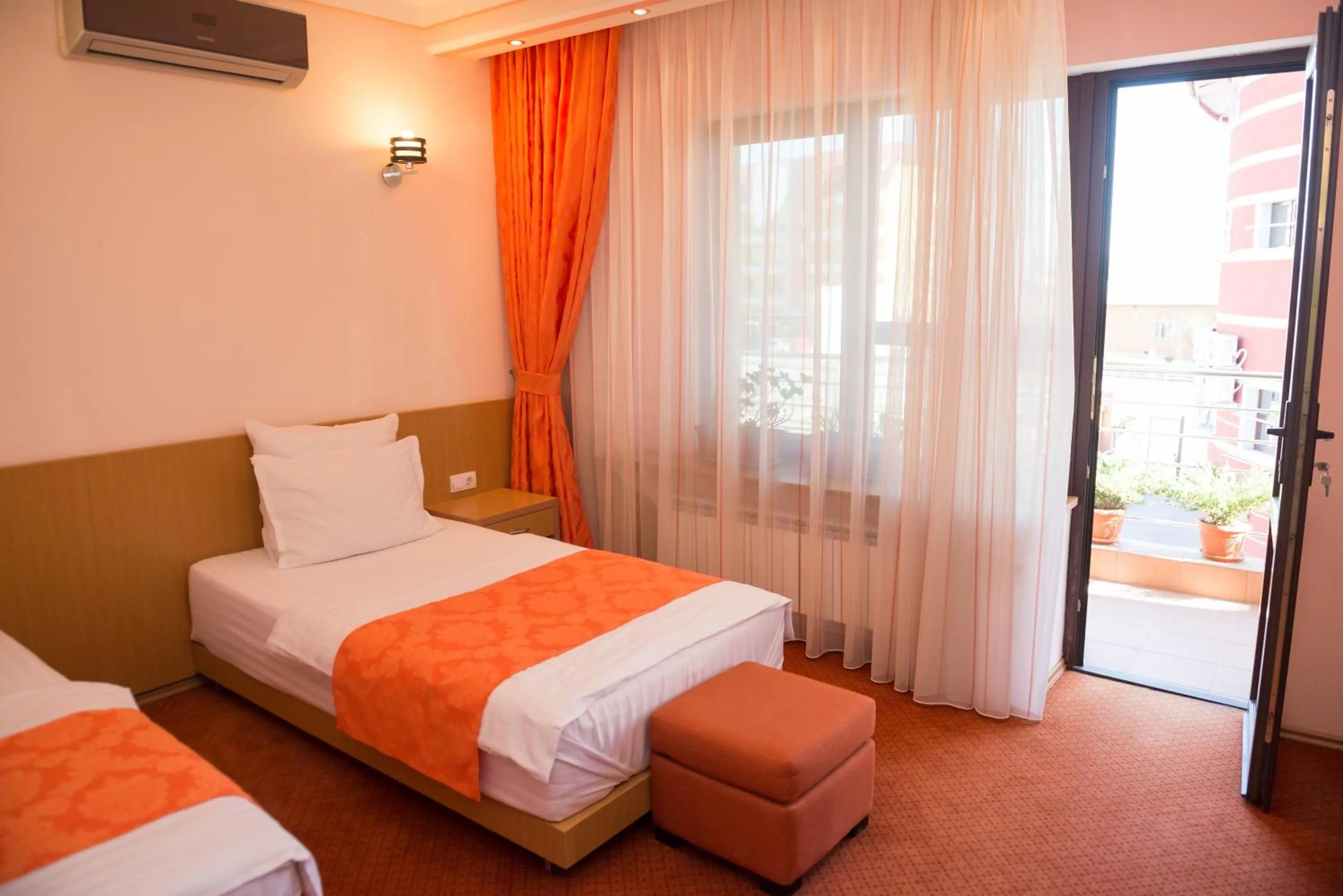 Bed in Pensiunea President