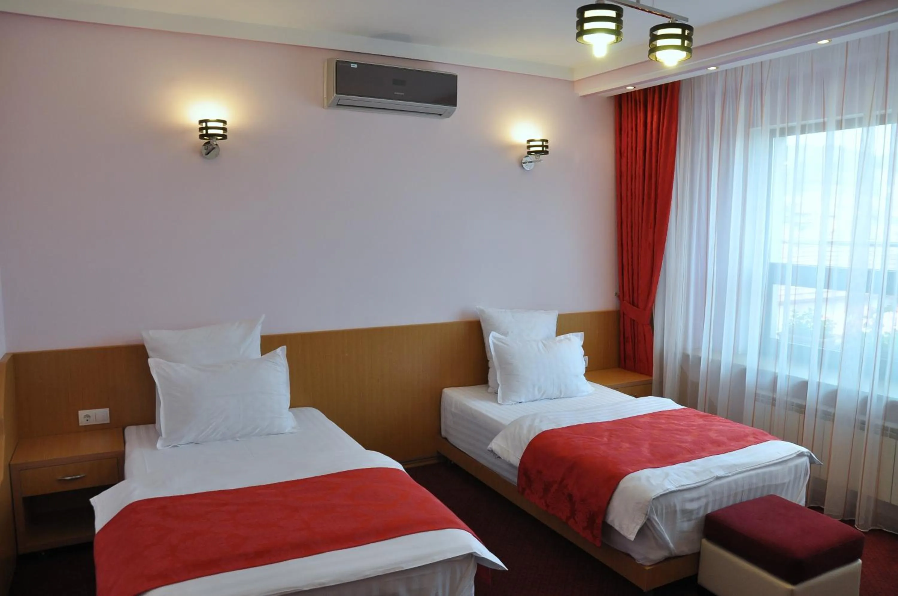 Bed in Pensiunea President