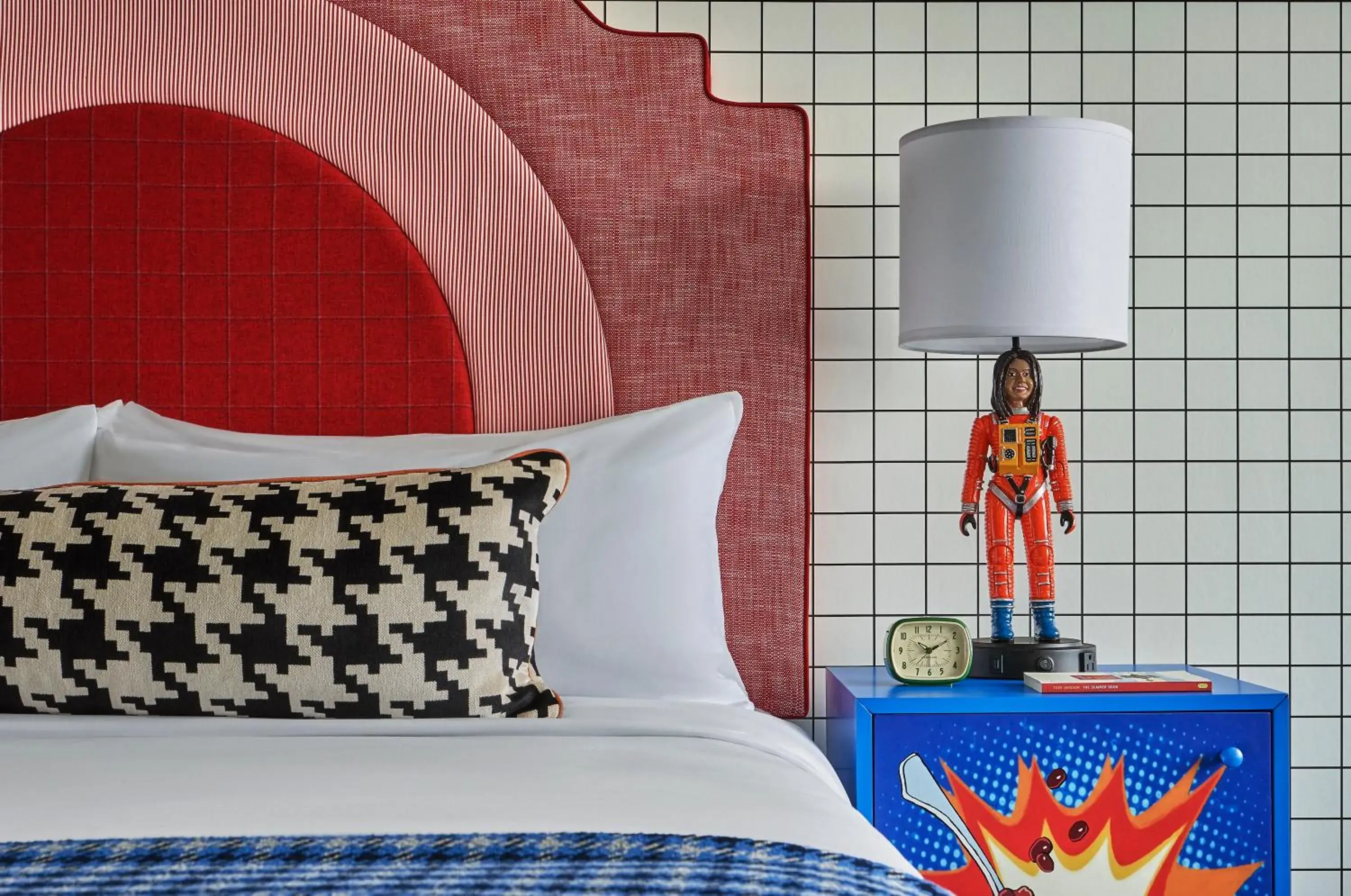 Bedroom, Bed in Graduate by Hilton Cincinnati Bedroom, Bed in Graduate by Hilton Cincinnati