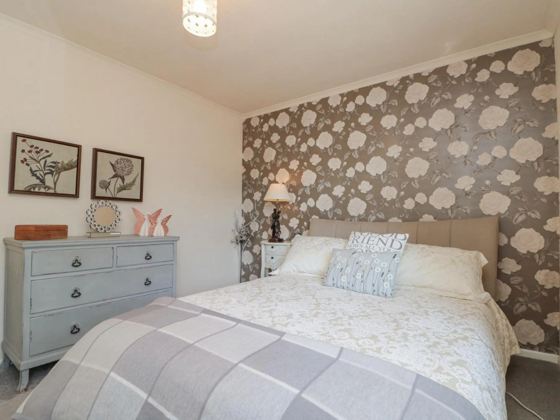 Property building, Bed in Danescroft