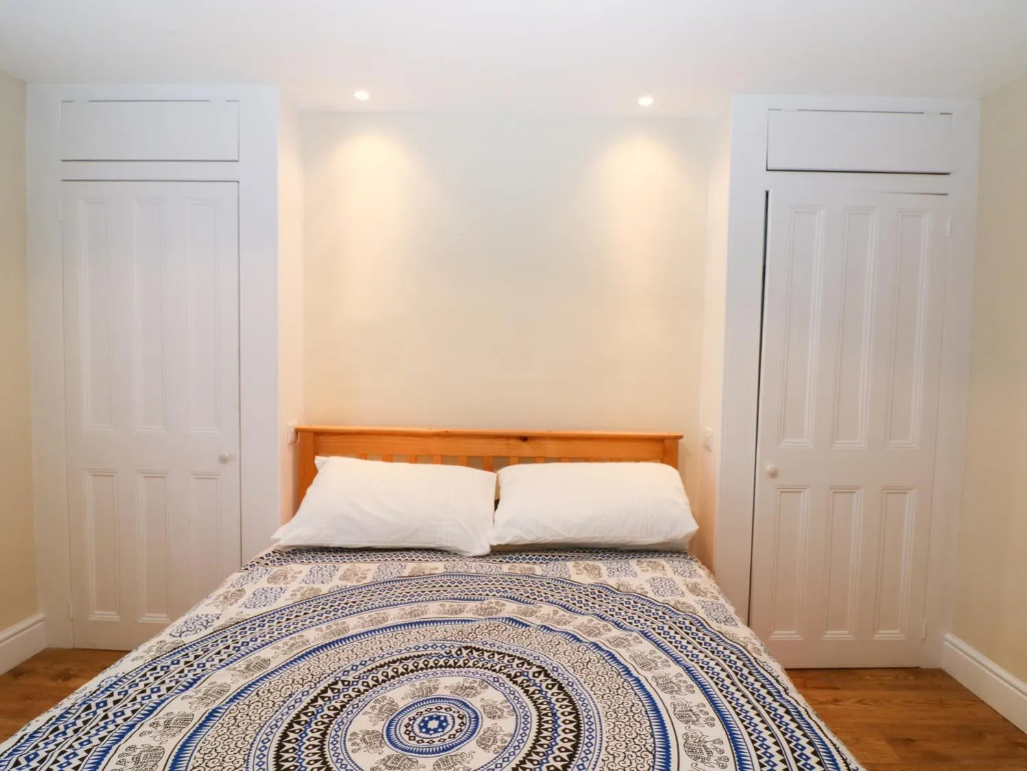 Bed in Newden Cottage