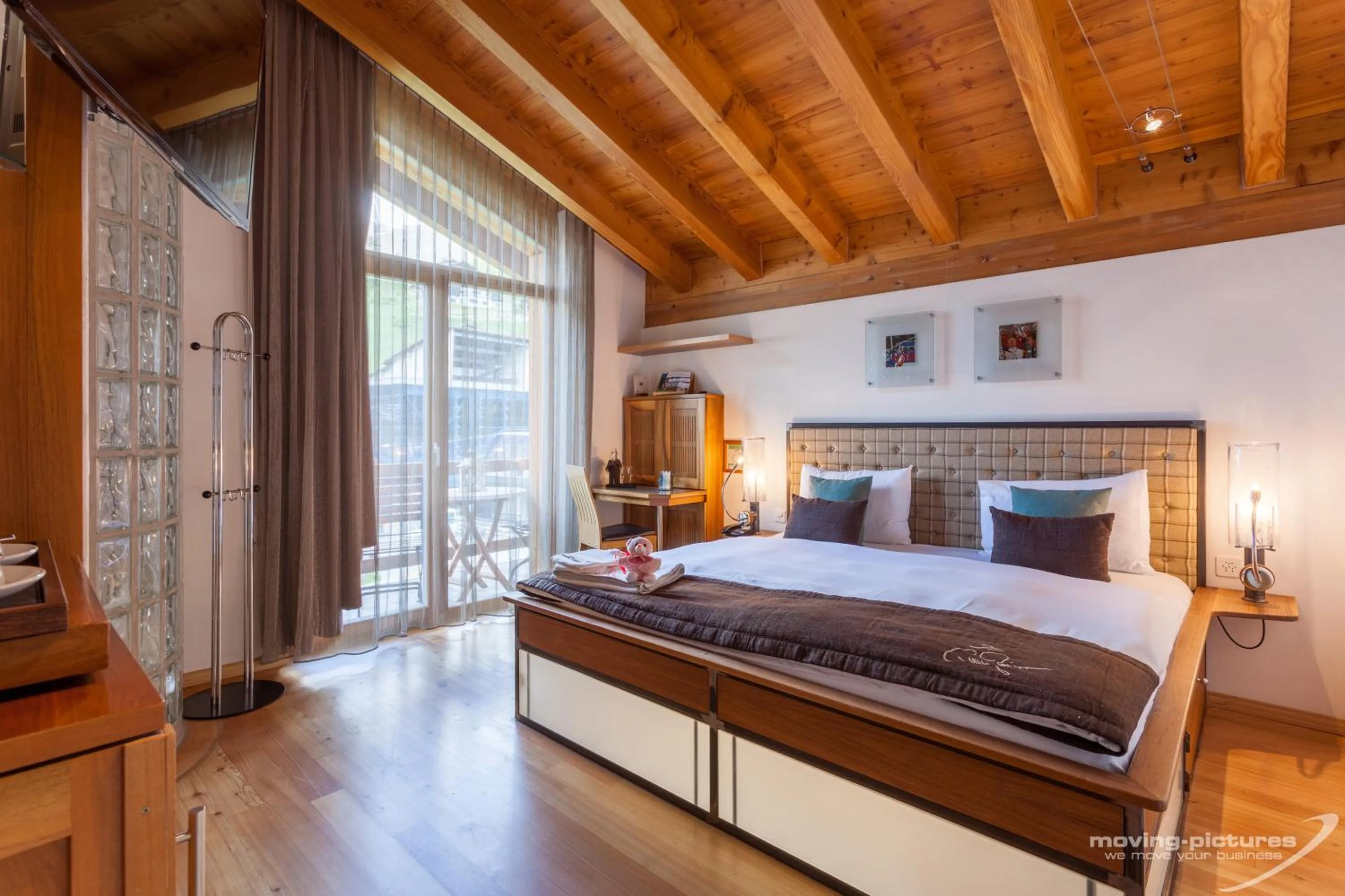 Bed in Suitenhotel Zurbriggen