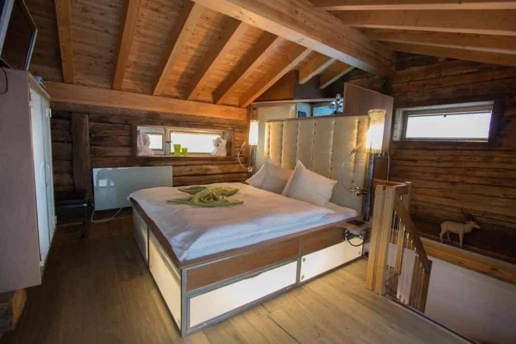 Bed in Suitenhotel Zurbriggen