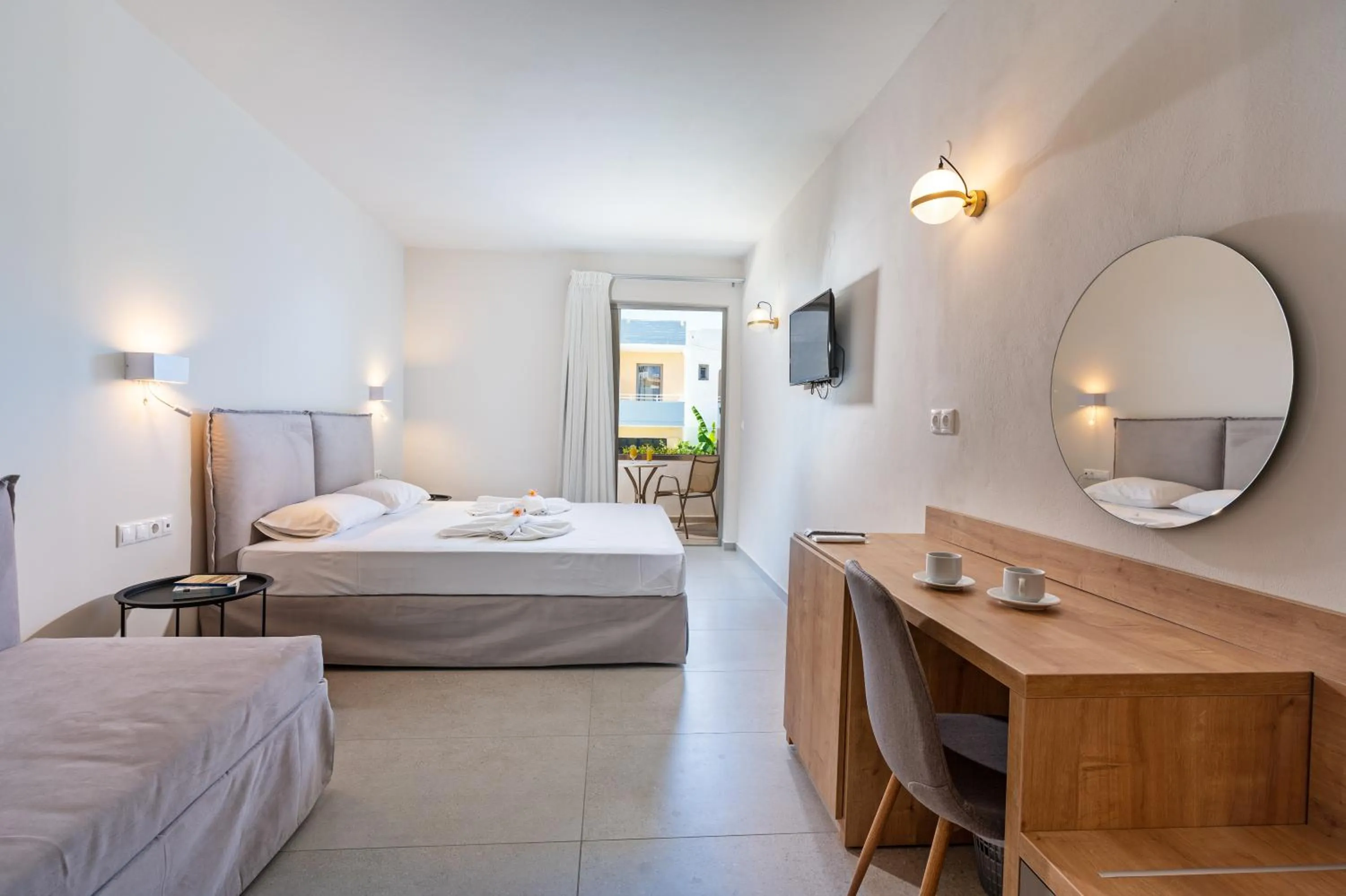 Photo of the whole room, Bed in Hotel Kathrin Beach