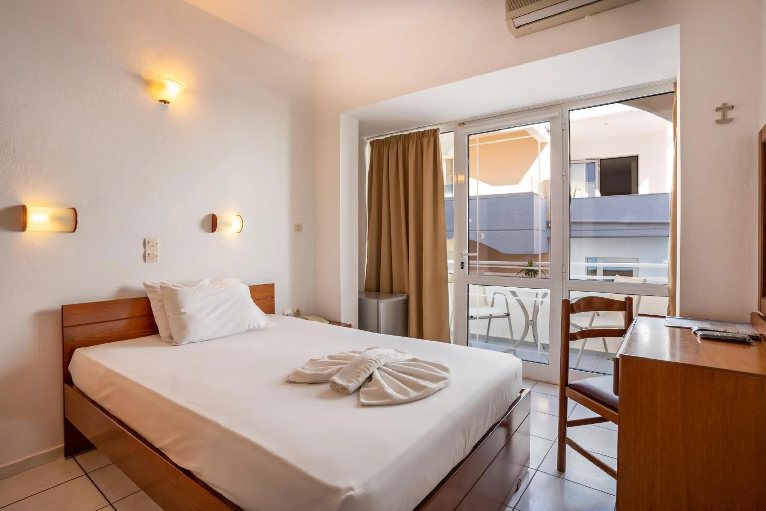 Bed in Hotel Kathrin Beach