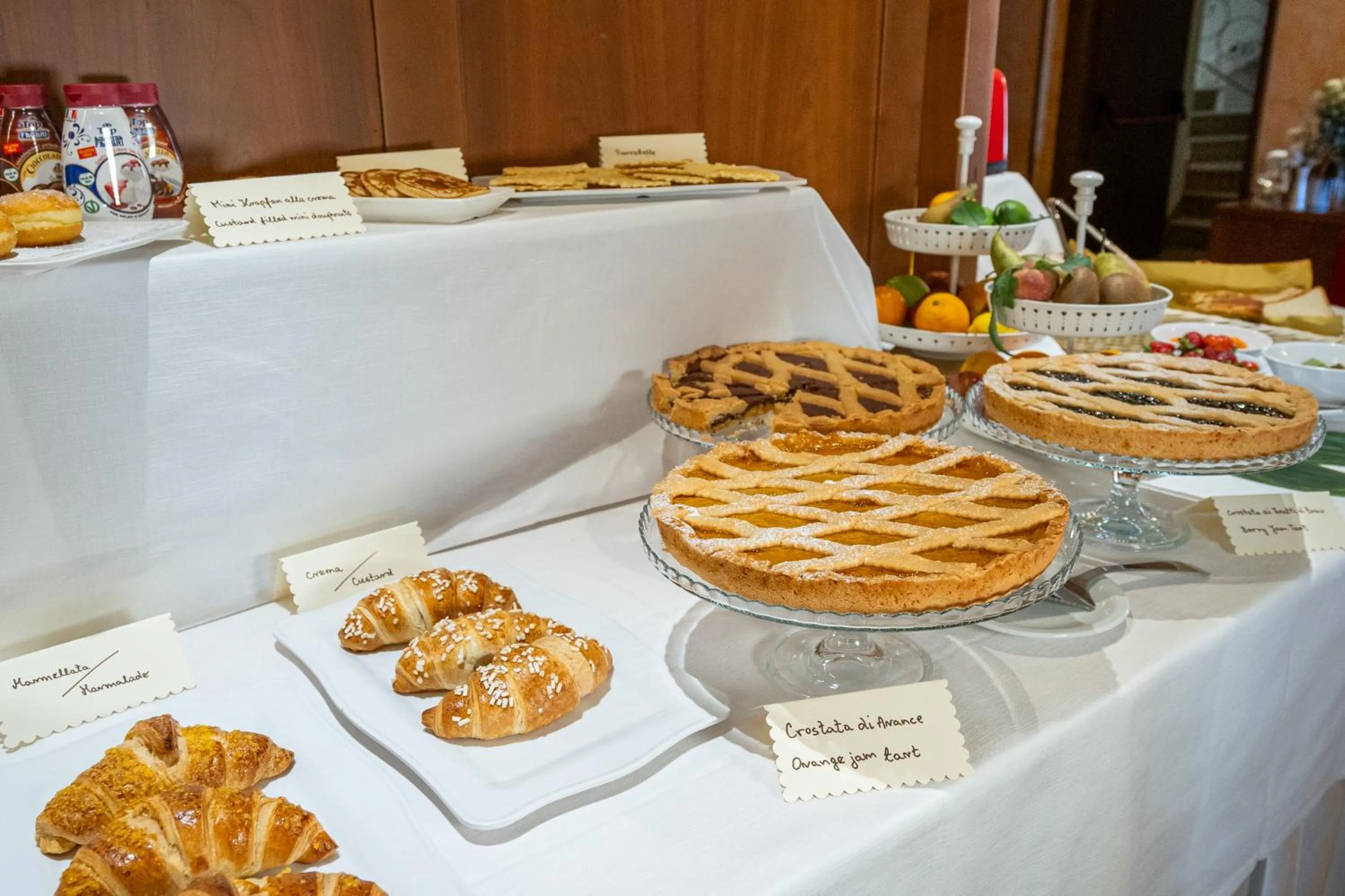 Food and drinks in Art Hotel Santa Lucia