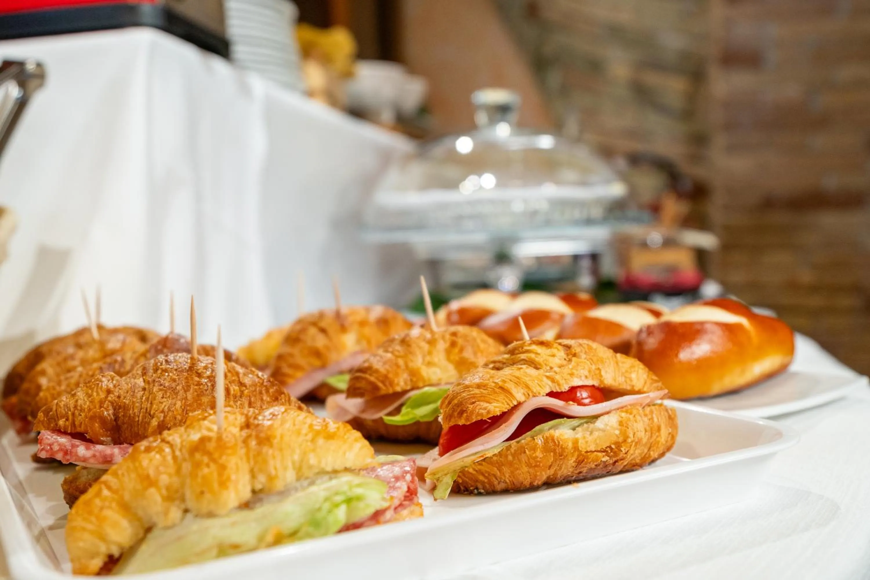 Food and drinks in Art Hotel Santa Lucia