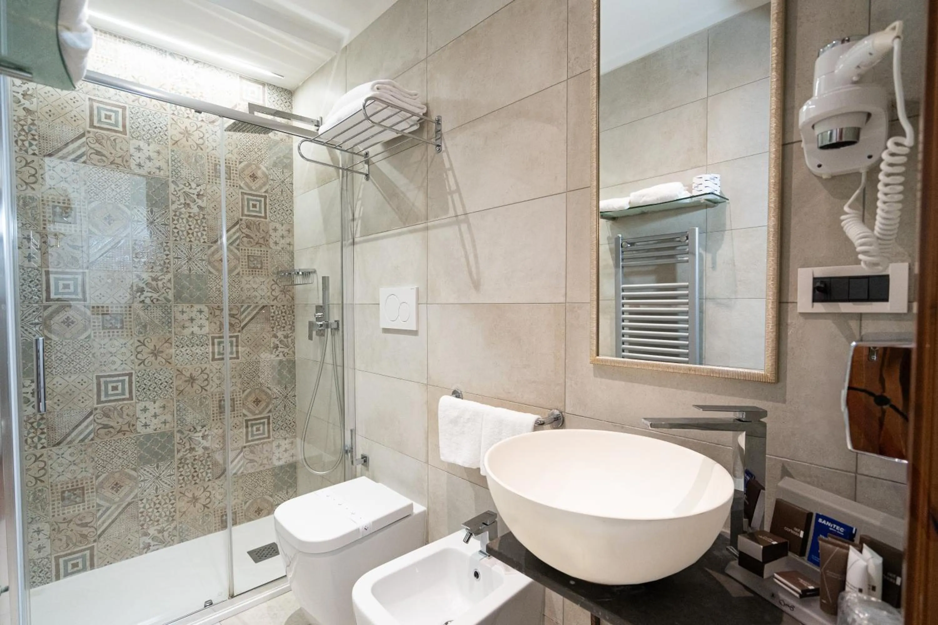 Shower in Art Hotel Santa Lucia