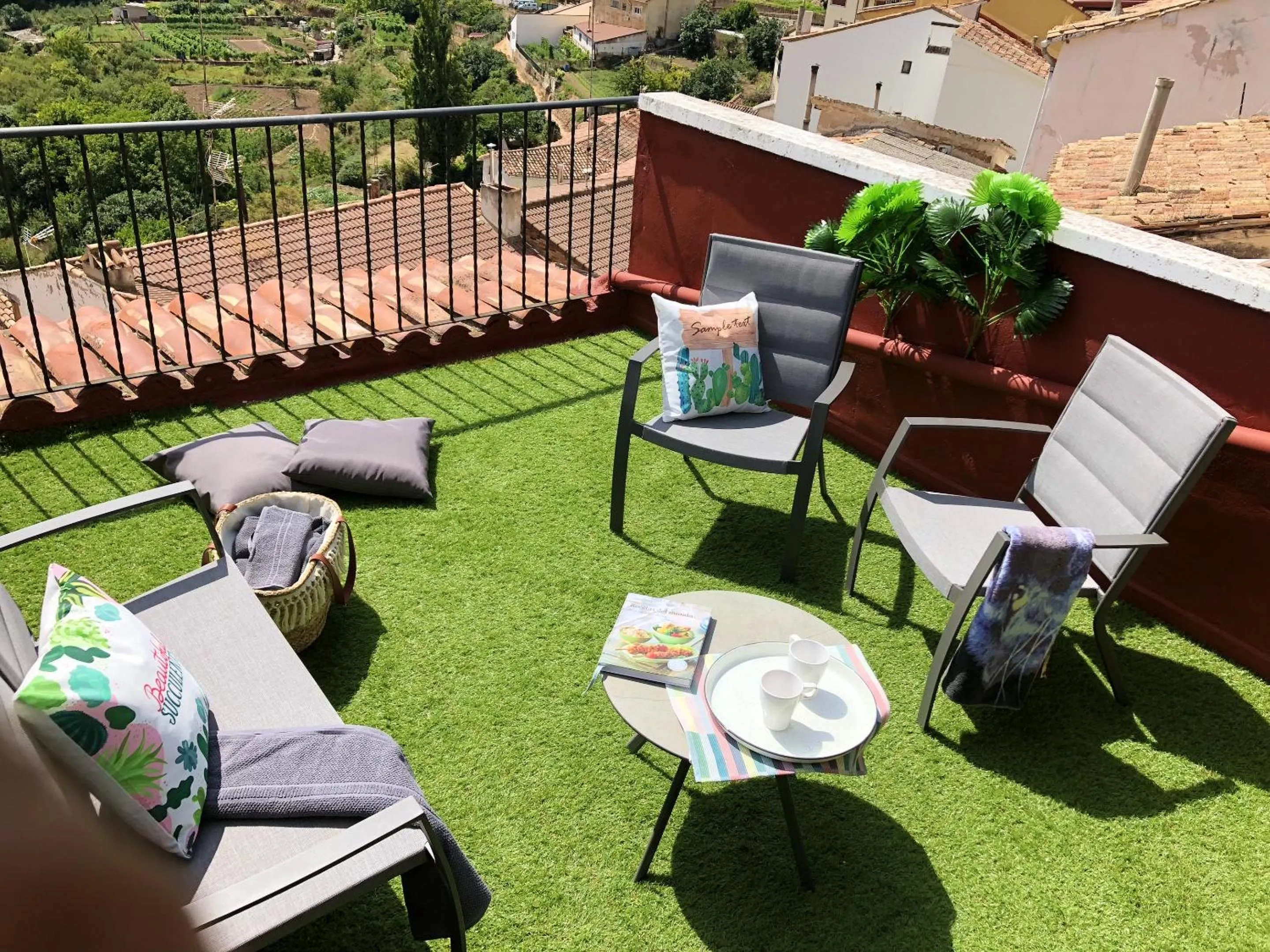 Comfortable House in Viguera with Mountain View