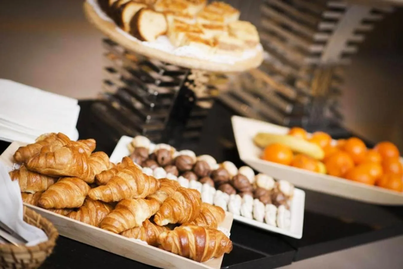 Restaurant/places to eat in Aroma Stone Hotel Spa