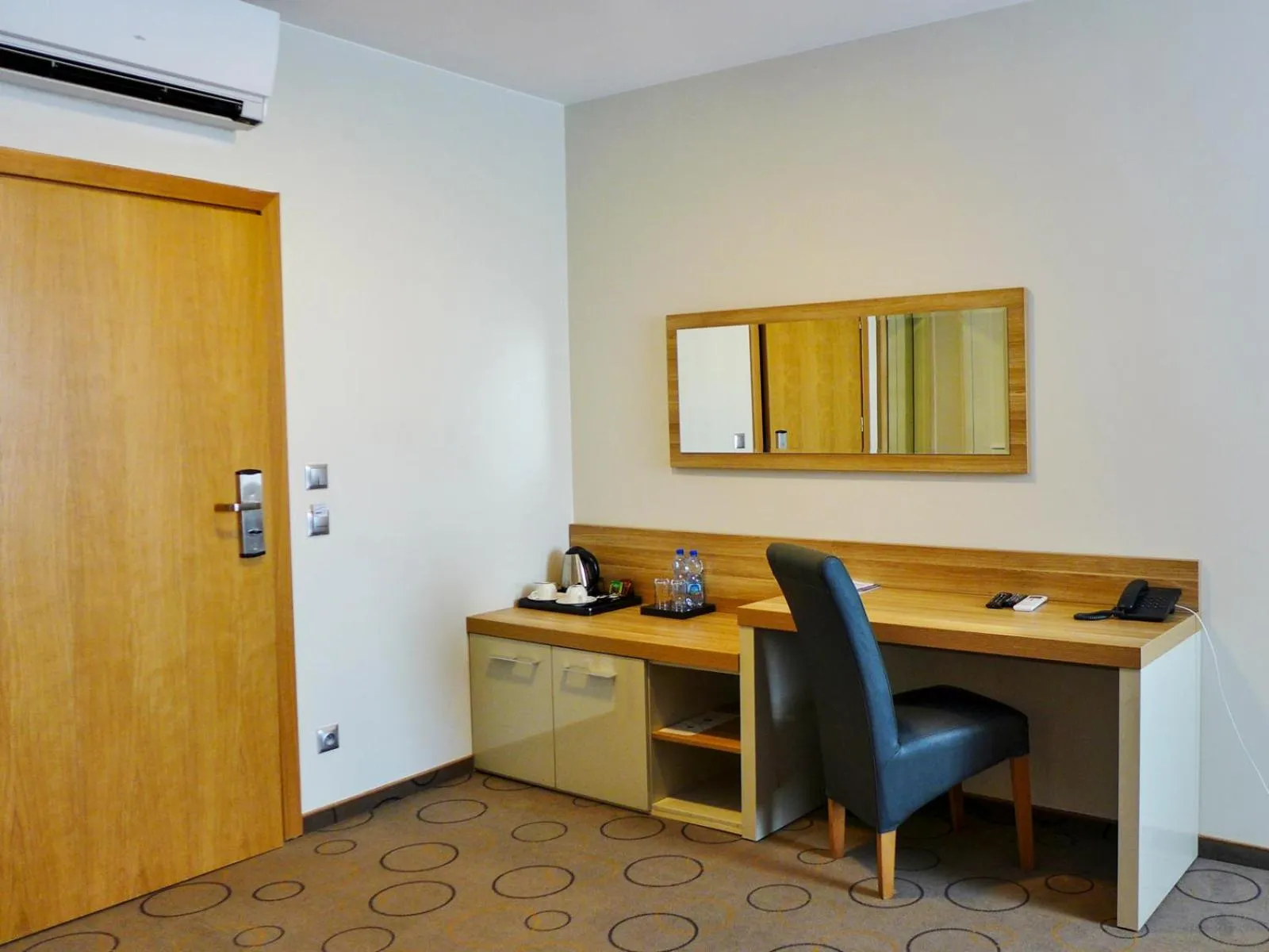 Coffee/tea facilities in Aroma Stone Hotel Spa