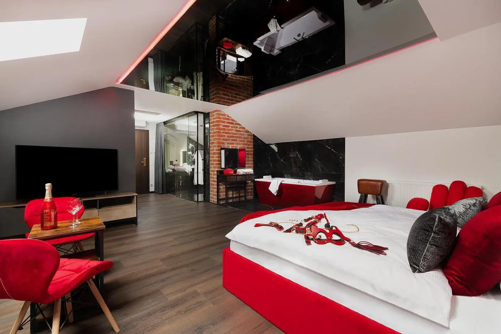 Gray's Red Suite in Hotel Korona Spa & Wellness Gray's Red Suite in Hotel Korona Spa & Wellness
