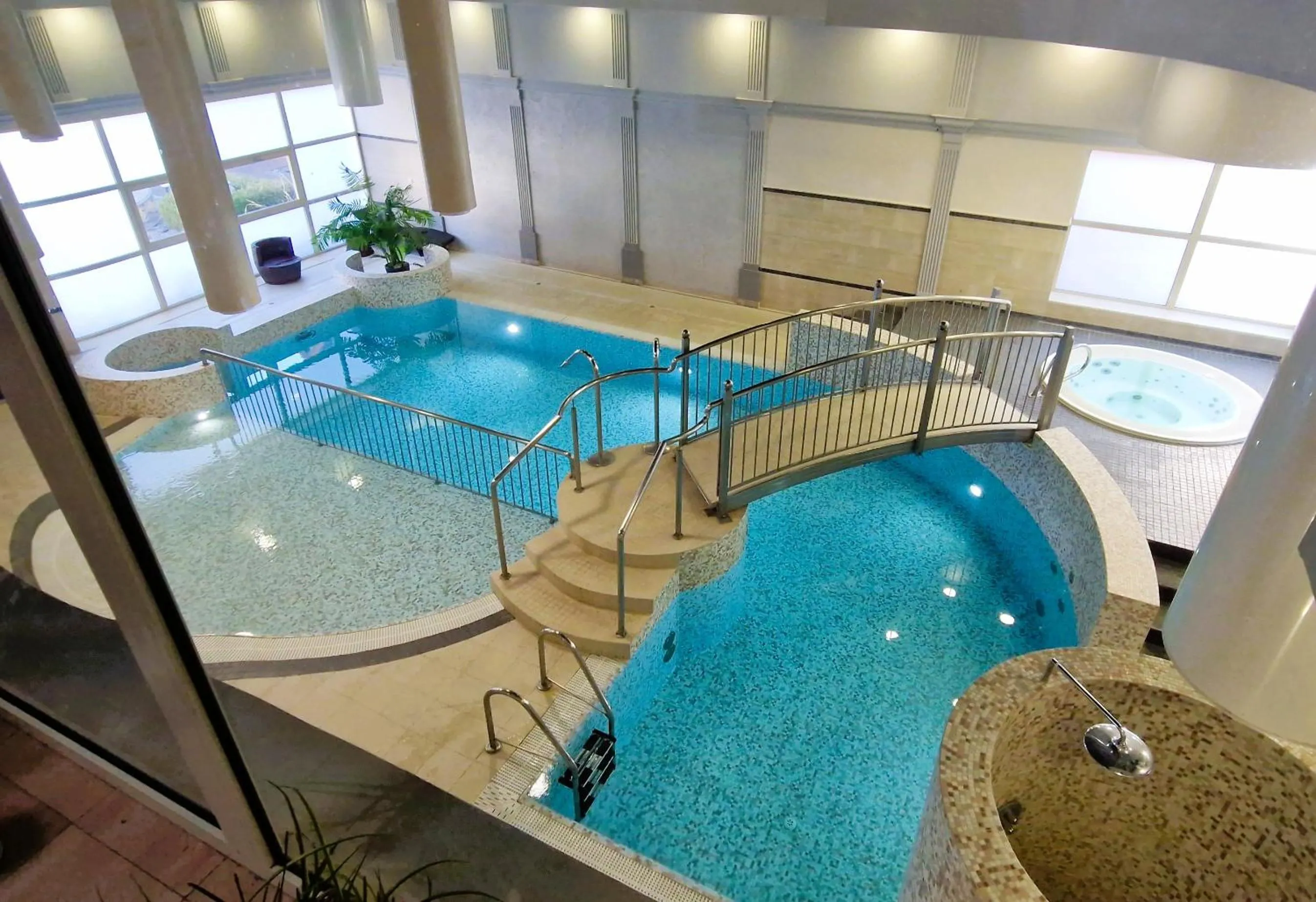 Swimming pool in Hotel Korona Spa & Wellness