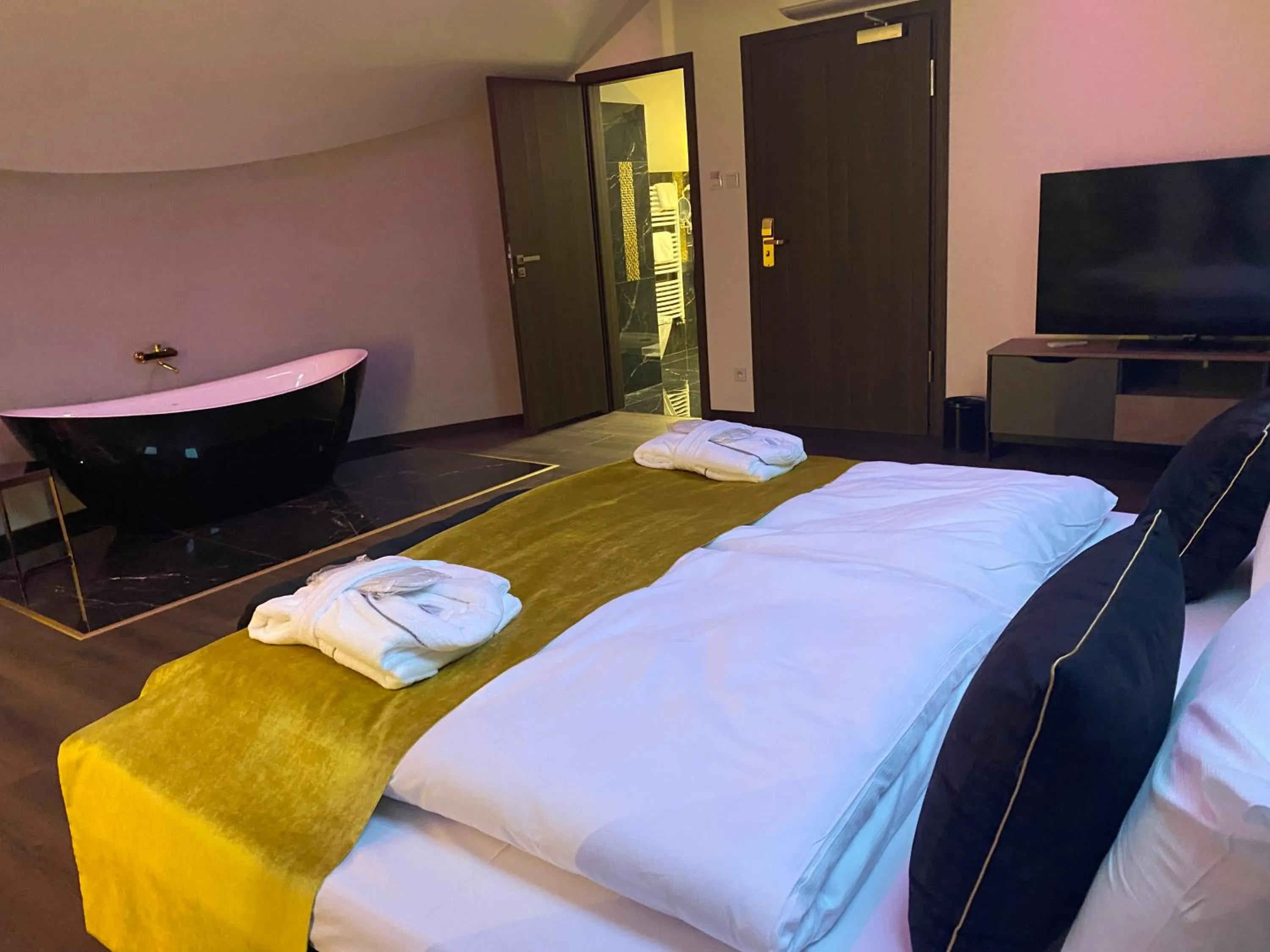 Bed in Hotel Korona Spa & Wellness