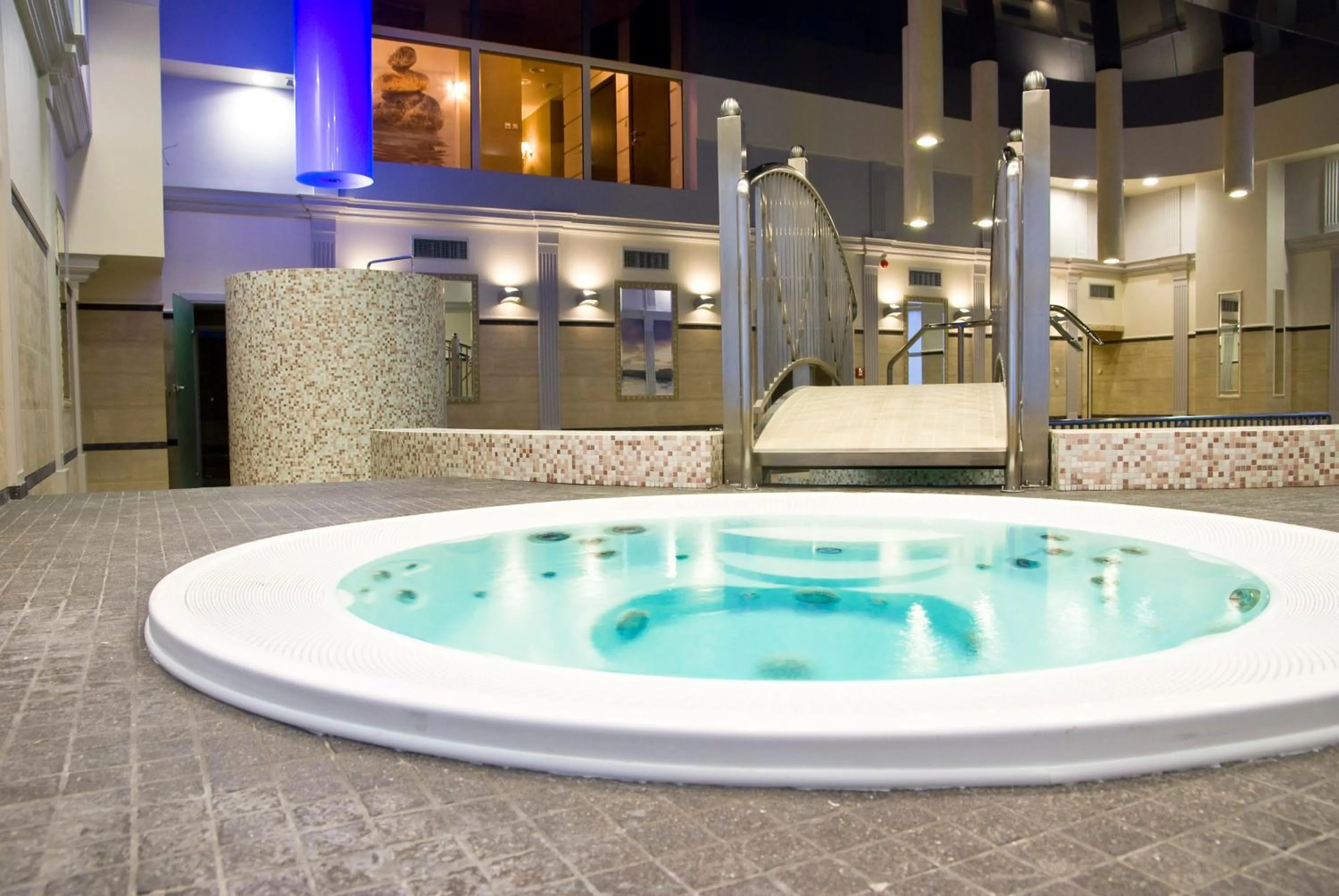 Hot Tub in Hotel Korona Spa & Wellness