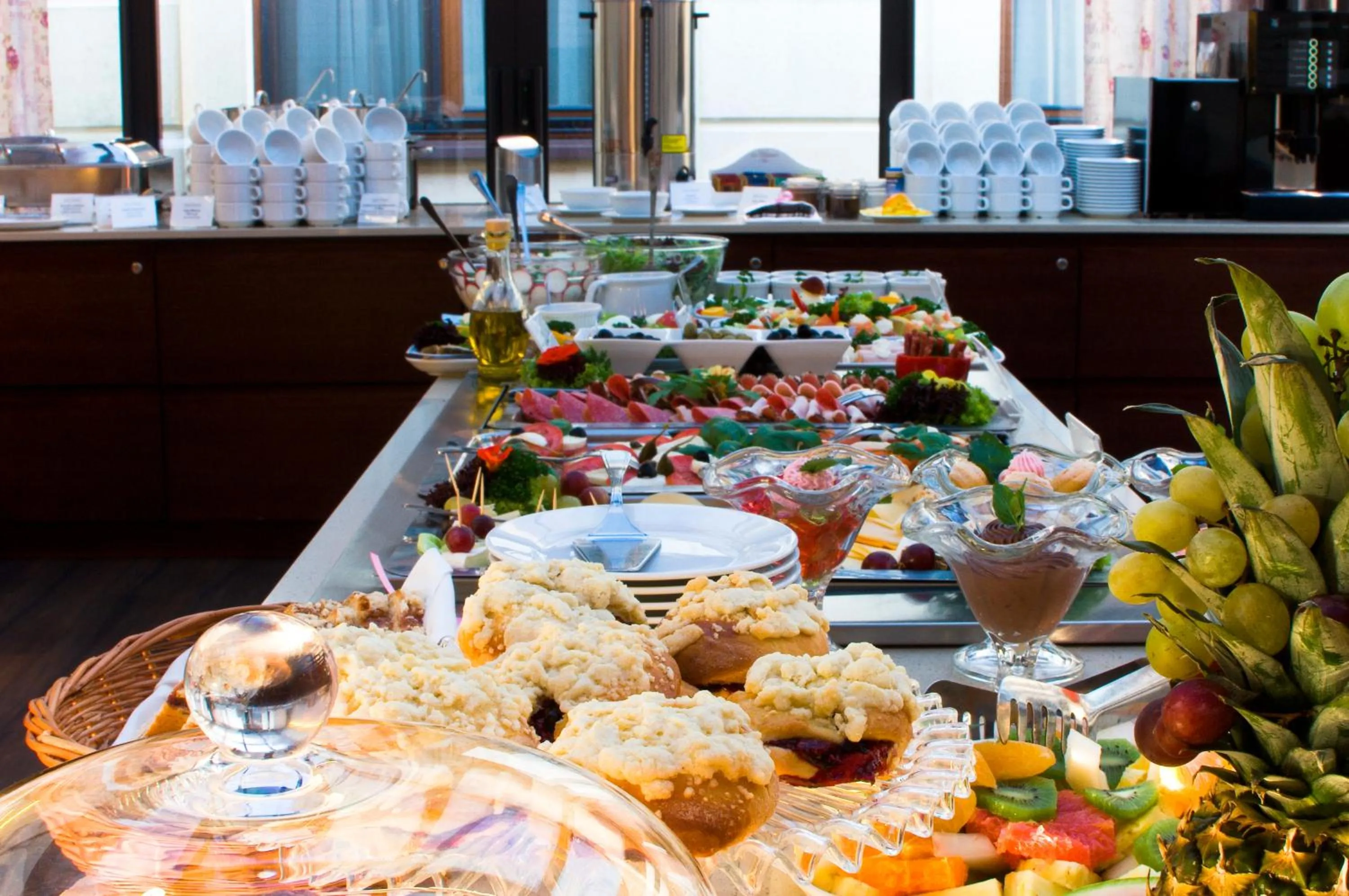 Buffet breakfast in Hotel Korona Spa & Wellness
