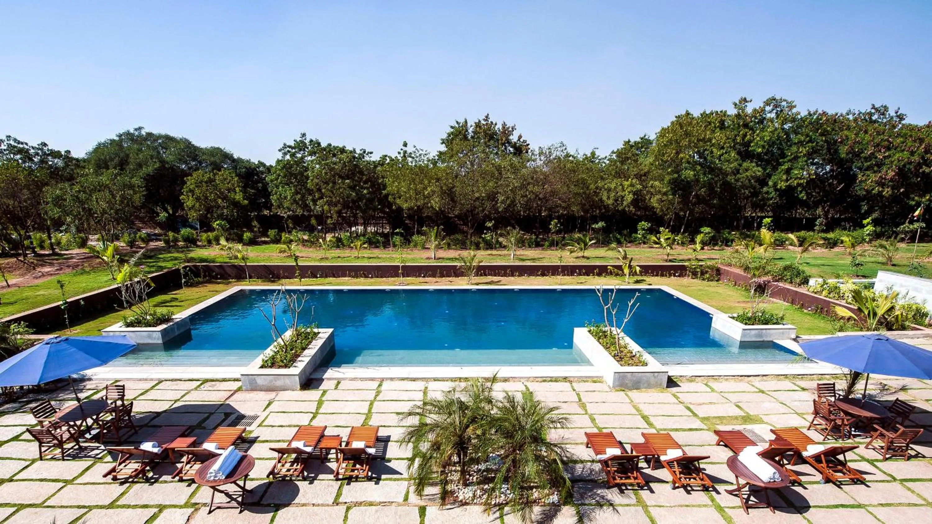 Swimming pool in Hyatt Place Hampi