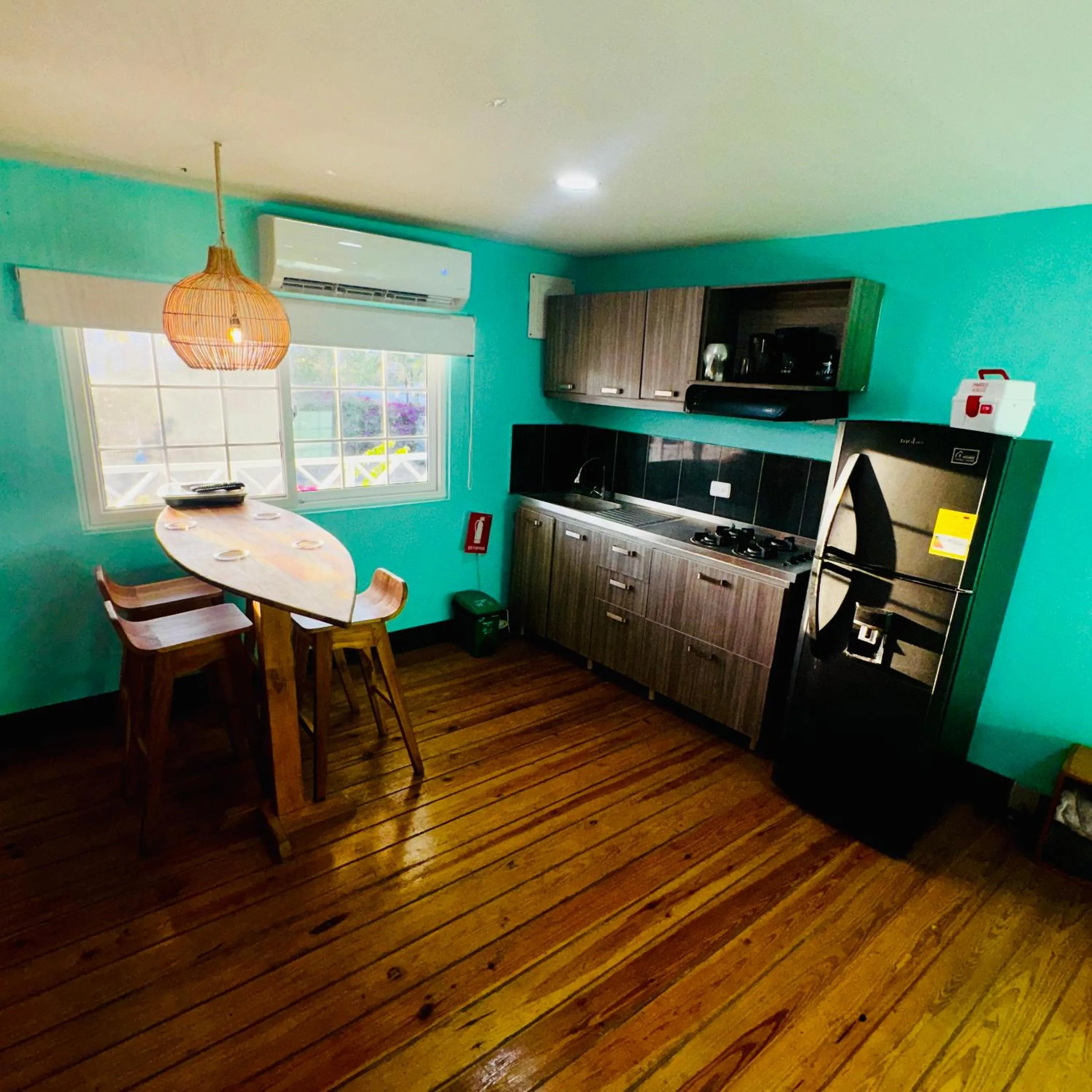 Kitchen or kitchenette in Be Happy Hotel