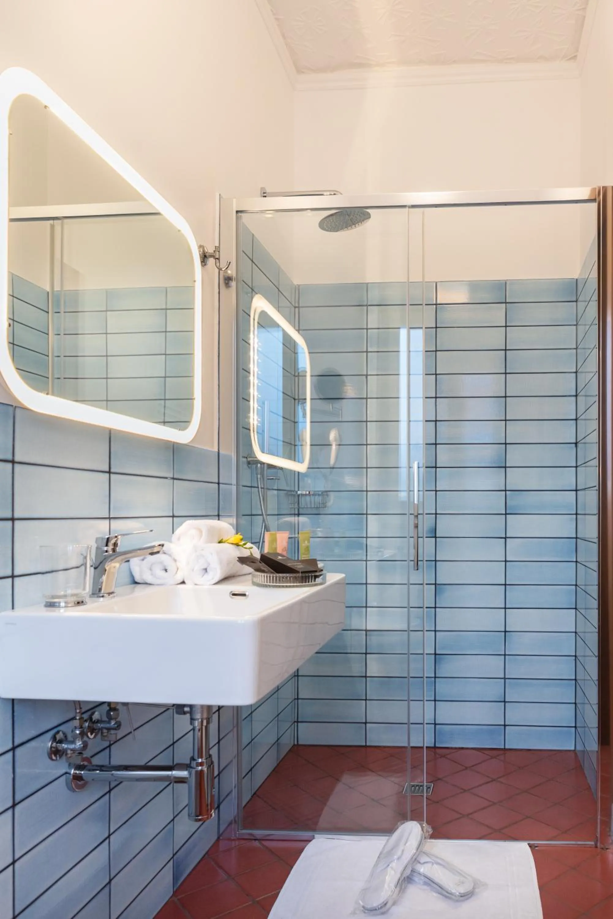 Shower in LA FORESTERIA DI MAESTINA