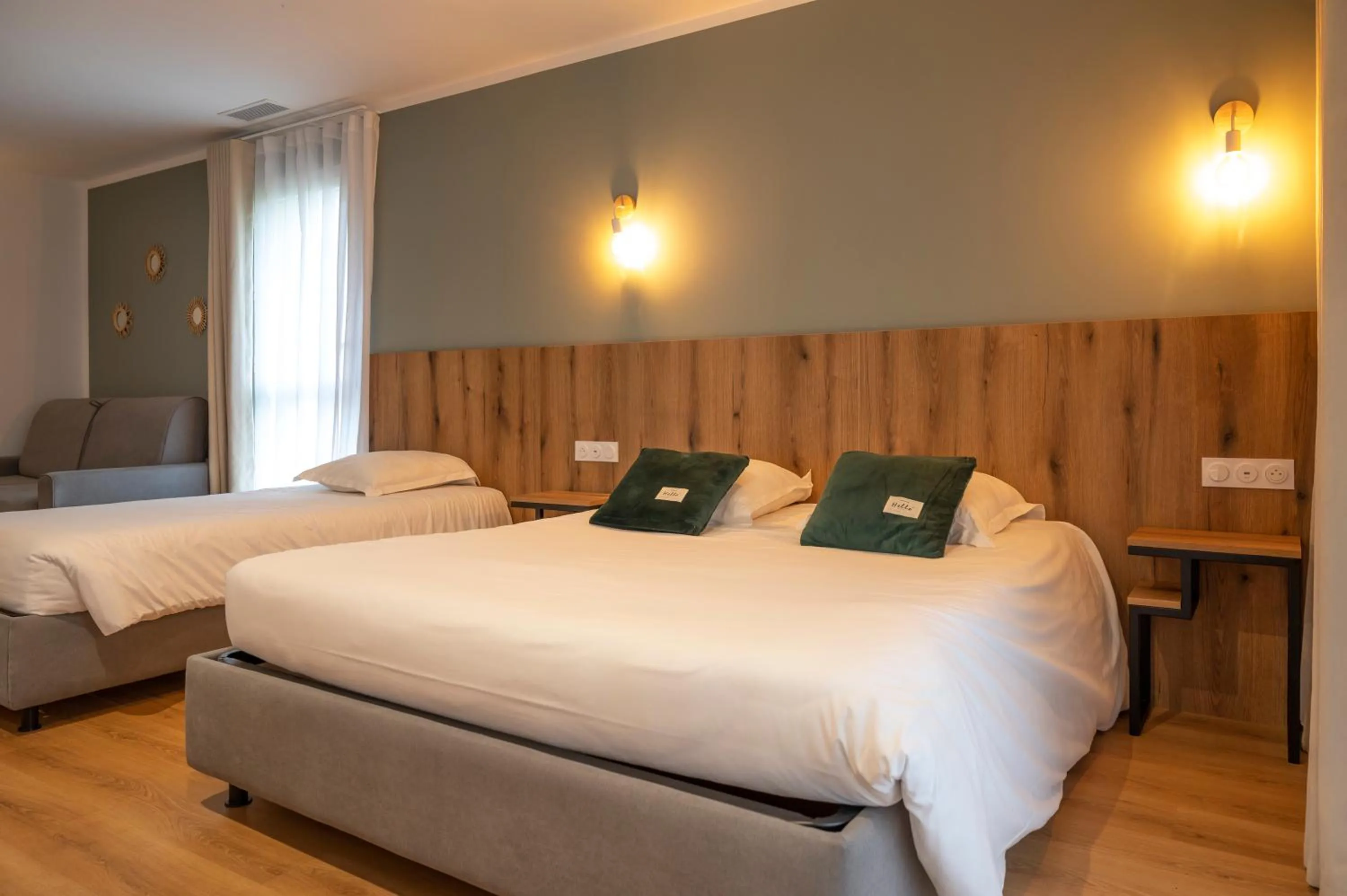 Bed in Auberge les Oliviers