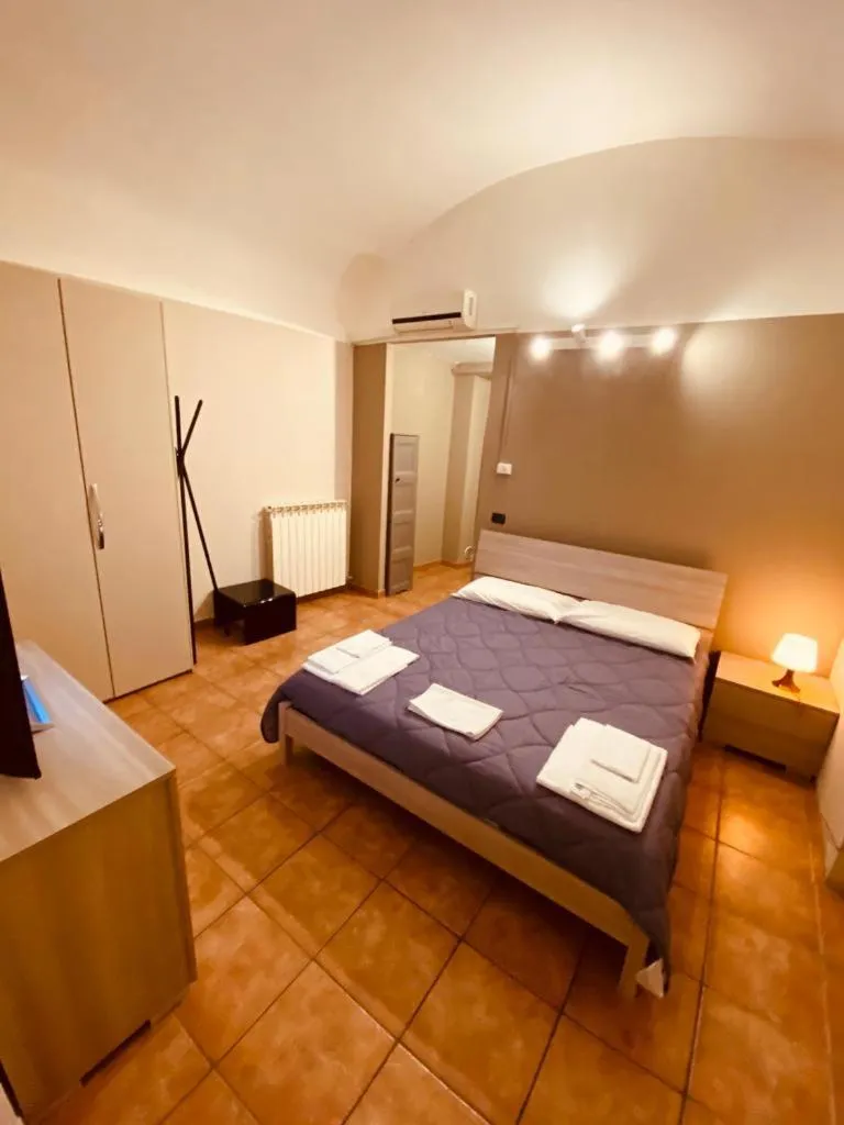 Bed in HH Hermoso Housing VALENZA